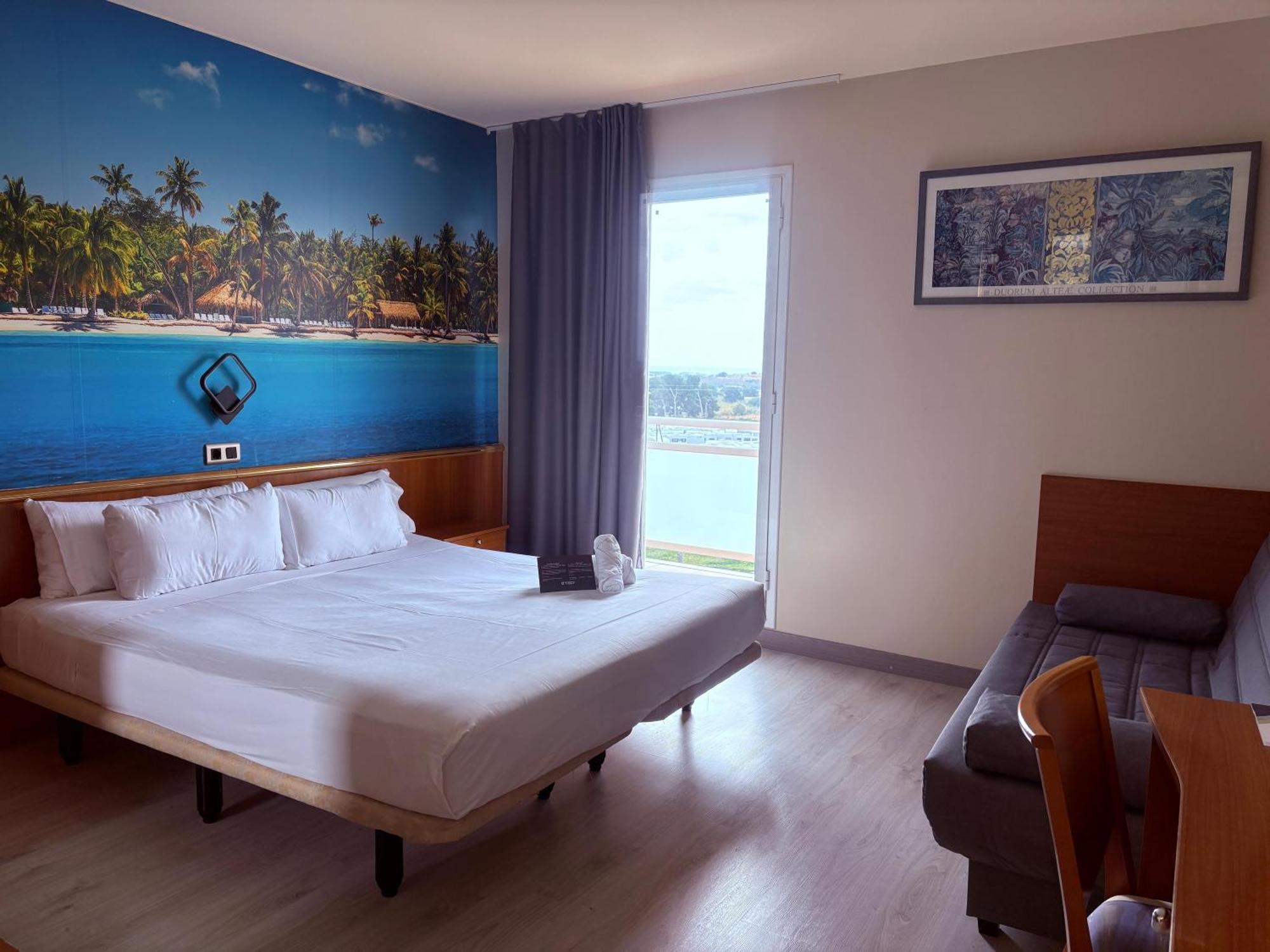 Standard Quadruple Room