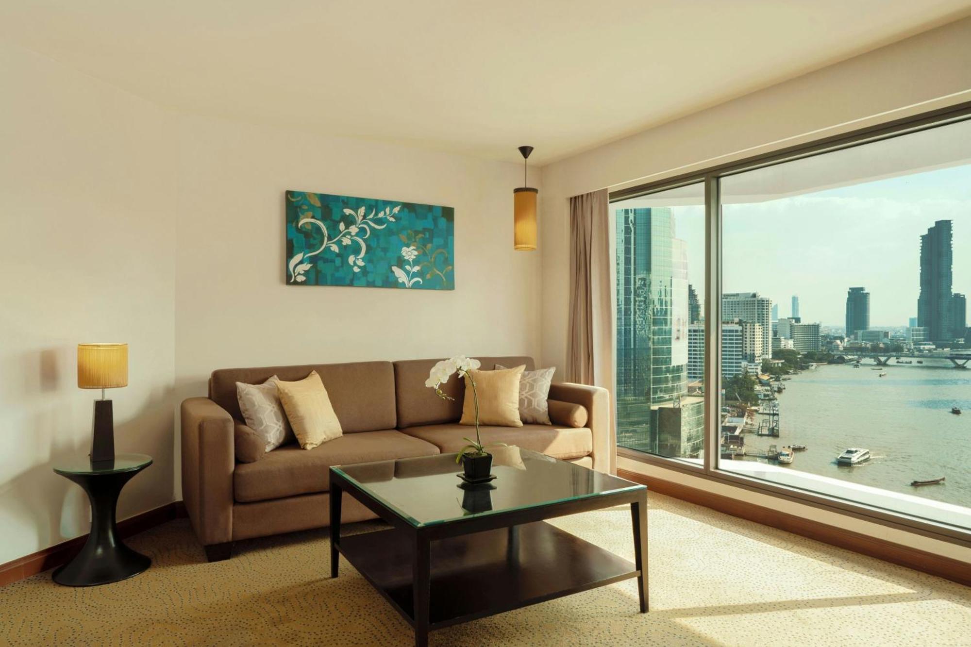 Executive Club lounge access 1 Bedroom Executive Suite 1 King River view