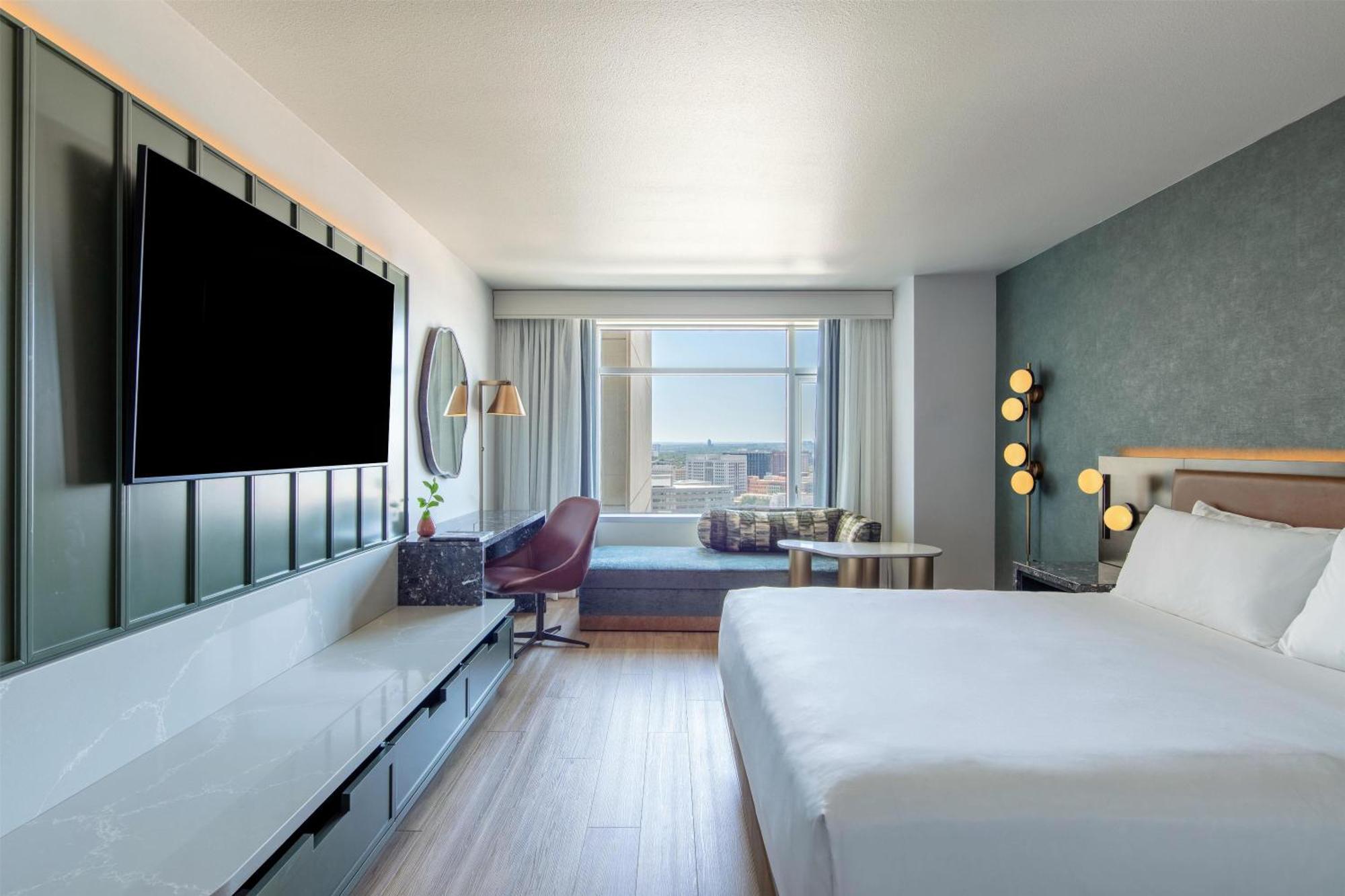 Zimmer mit Kingsize-Bett und barrierefreier Dusche – barrierefrei
