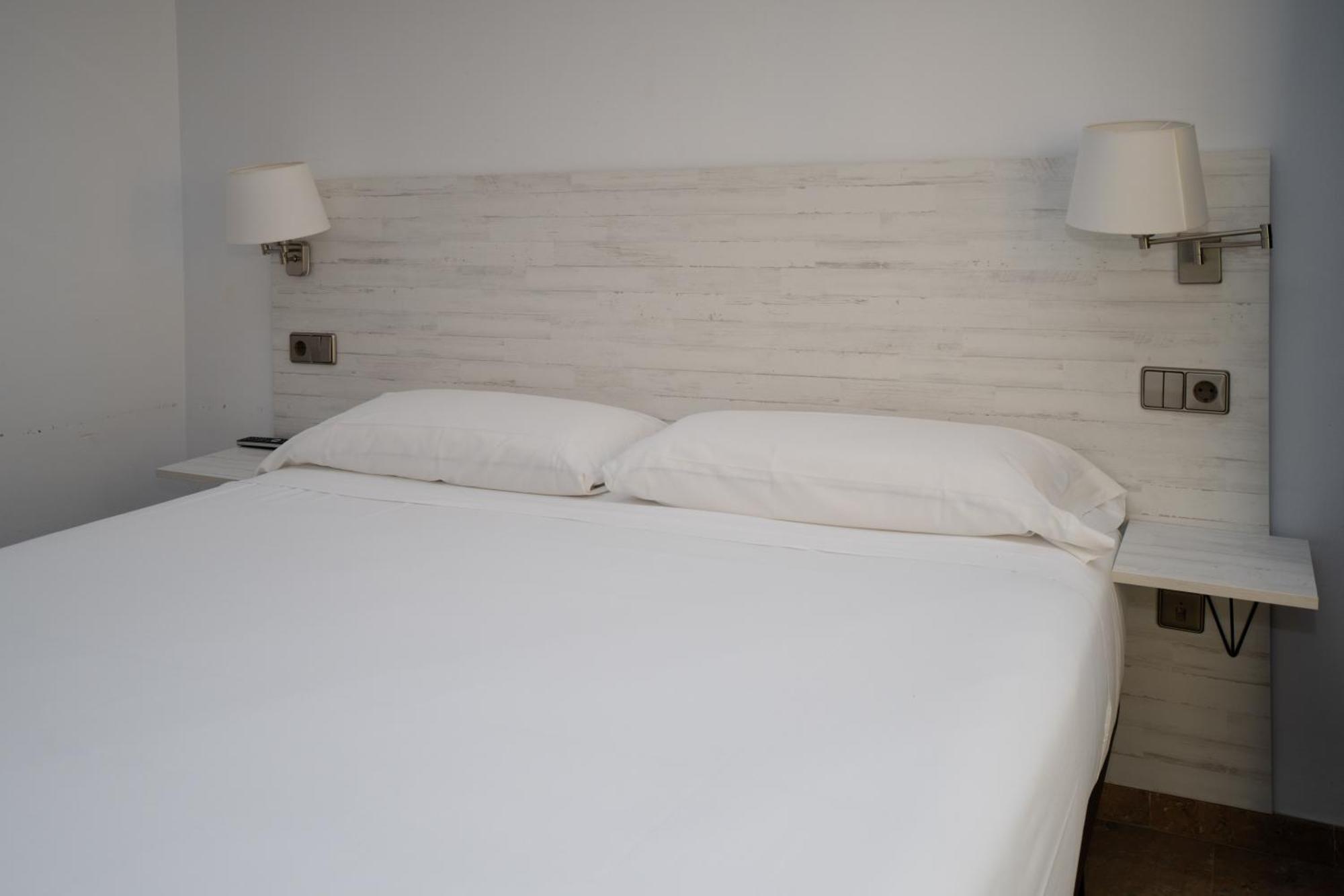 Budget Double Room,1758273567:JPEG