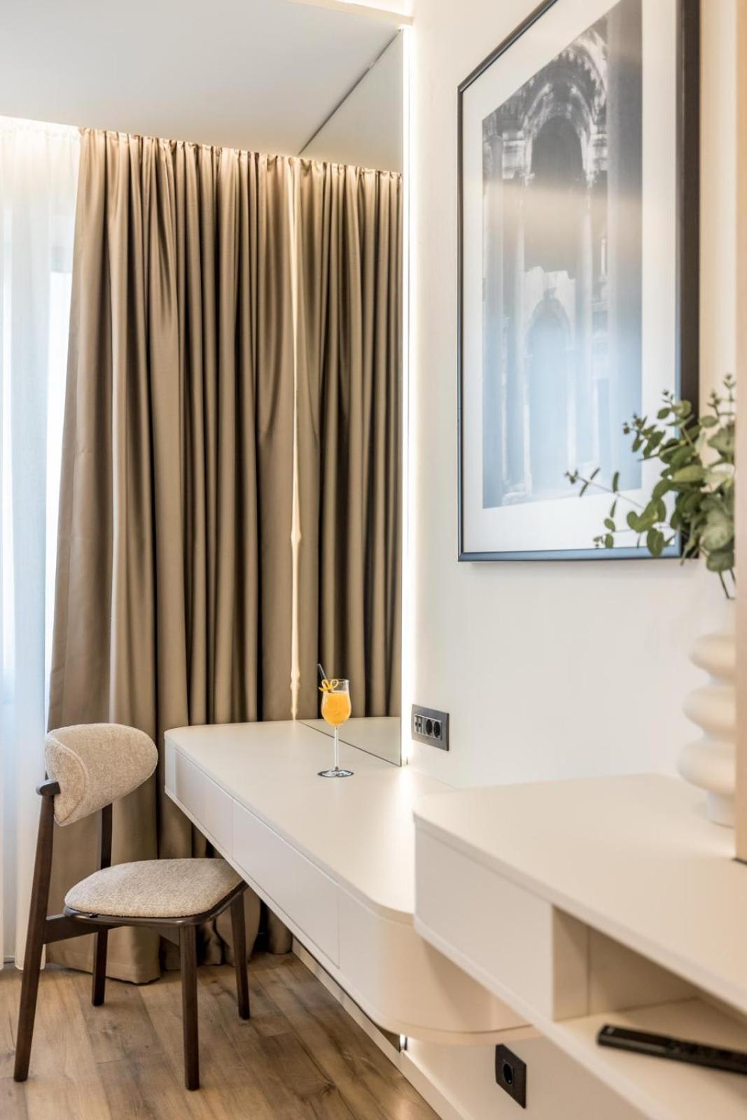 Premium Double Room Balcony Jacuzzi