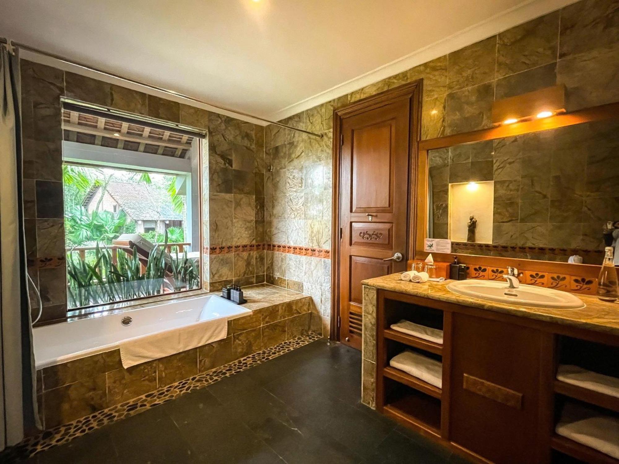 Tropical Villa Twin Benefit & Spa