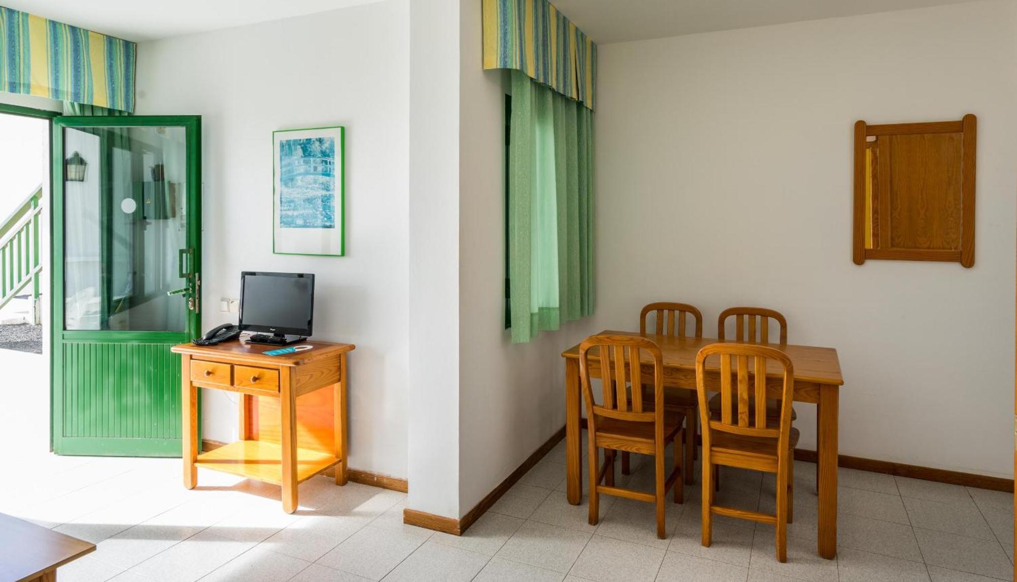 One-Bedroom Apartment,1758322682:JPEG