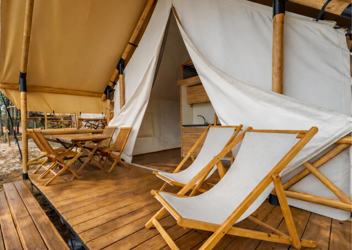 Deluxe Glamping,1758332690:JPEG
