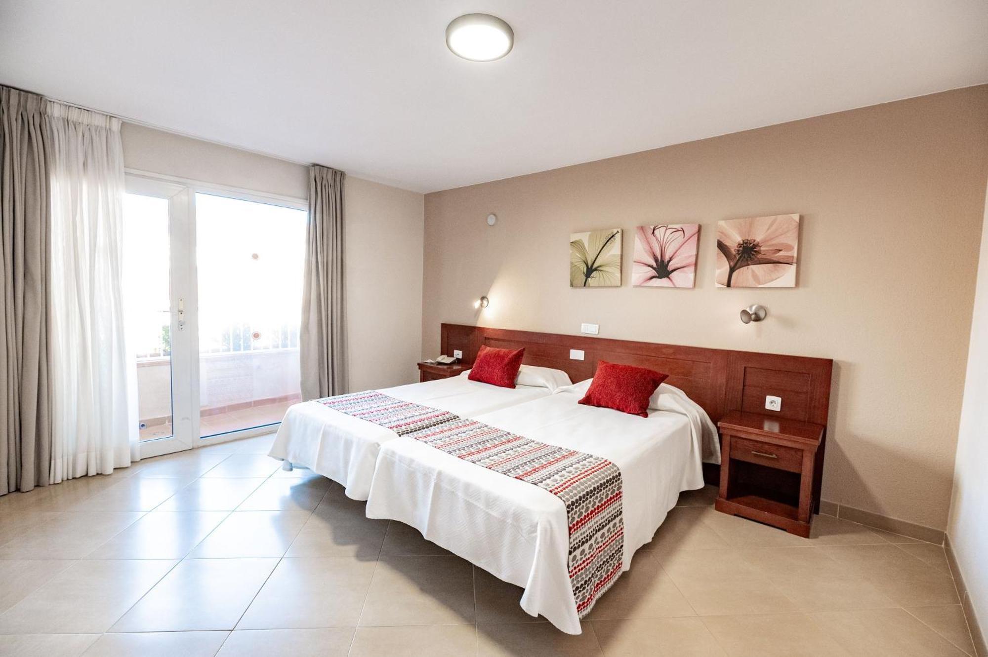 One-Bedroom Apartment 1