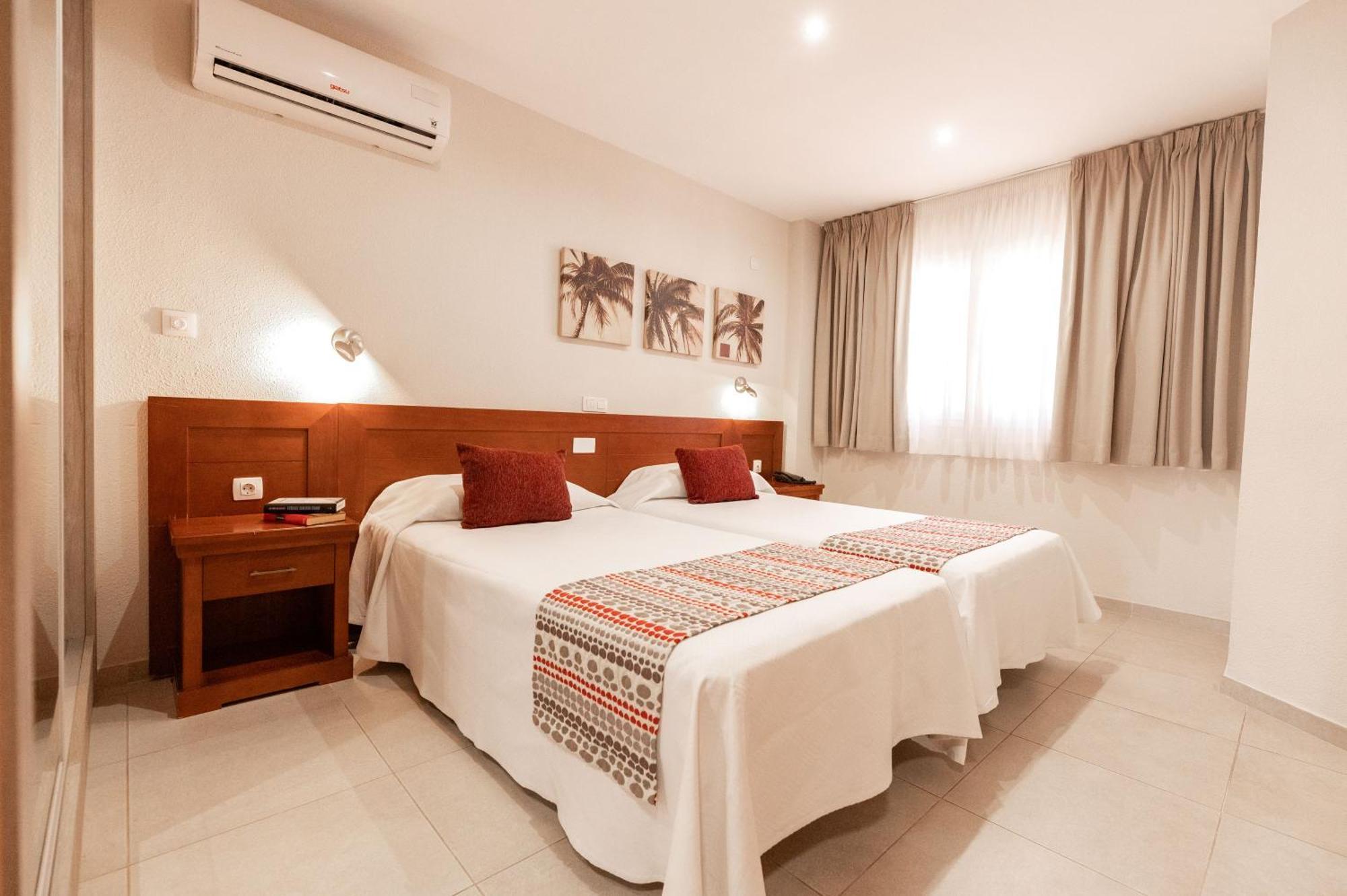 One-Bedroom Apartment Sea View