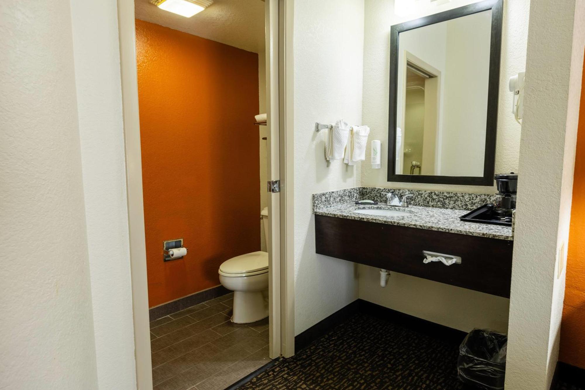 King Room Non-Smoking,1758394712:JPEG