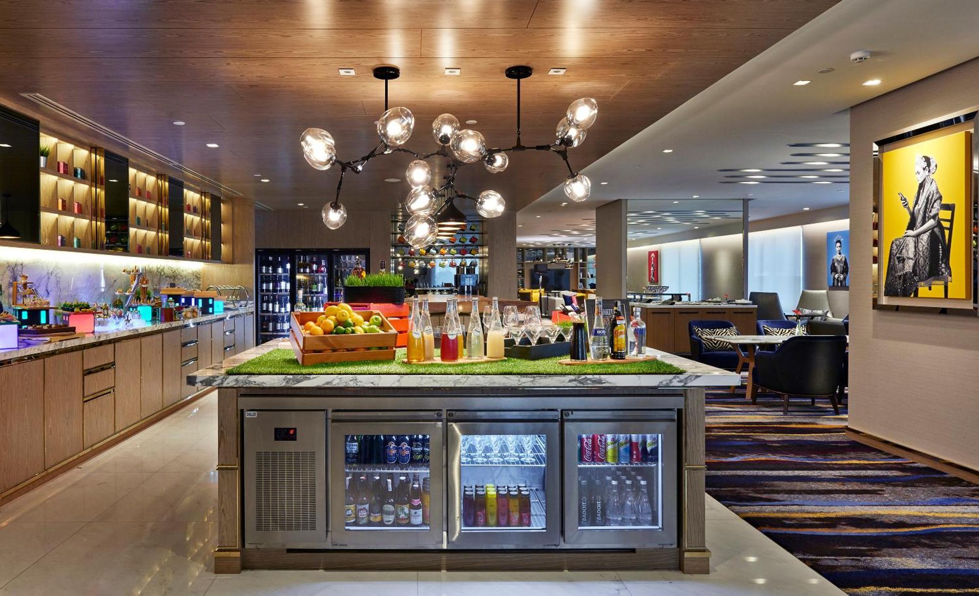 Clubkamer met Kingsize Bed en Toegang tot de Lounge
