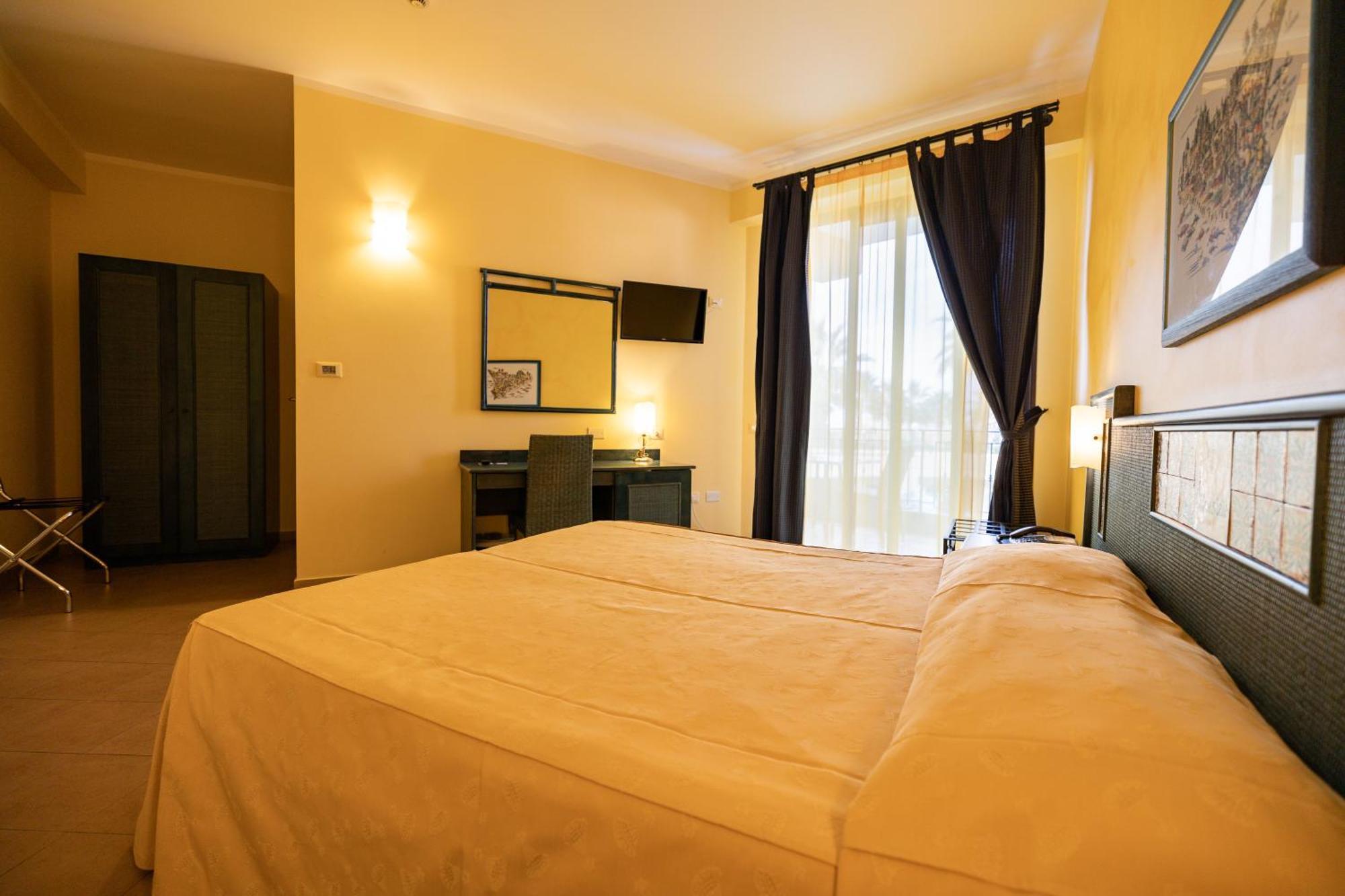 Standard Triple Room,1110816390:JPEG