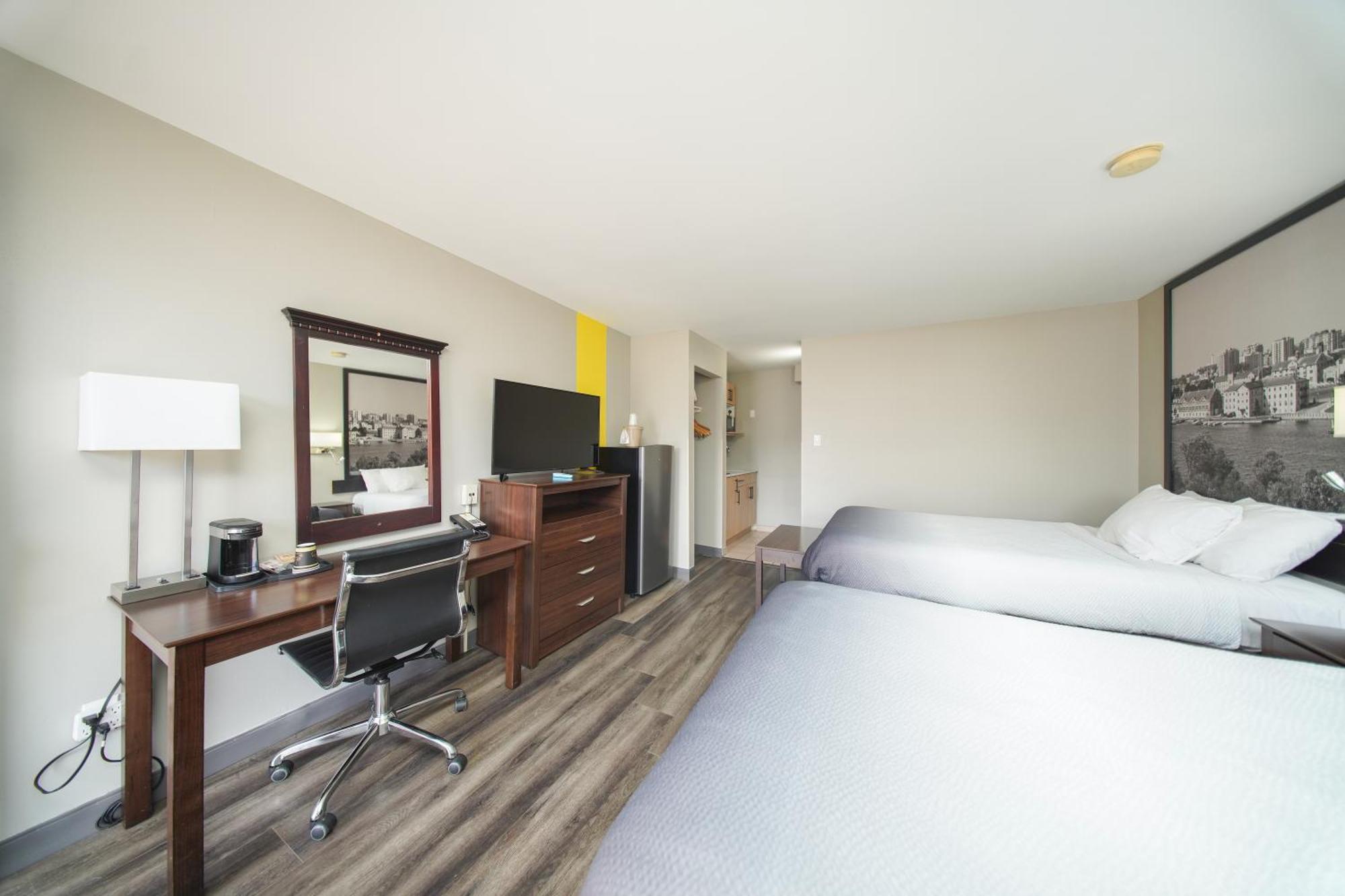 Queen Room Two Queen Beds Pet Friendly or Non-Smoking