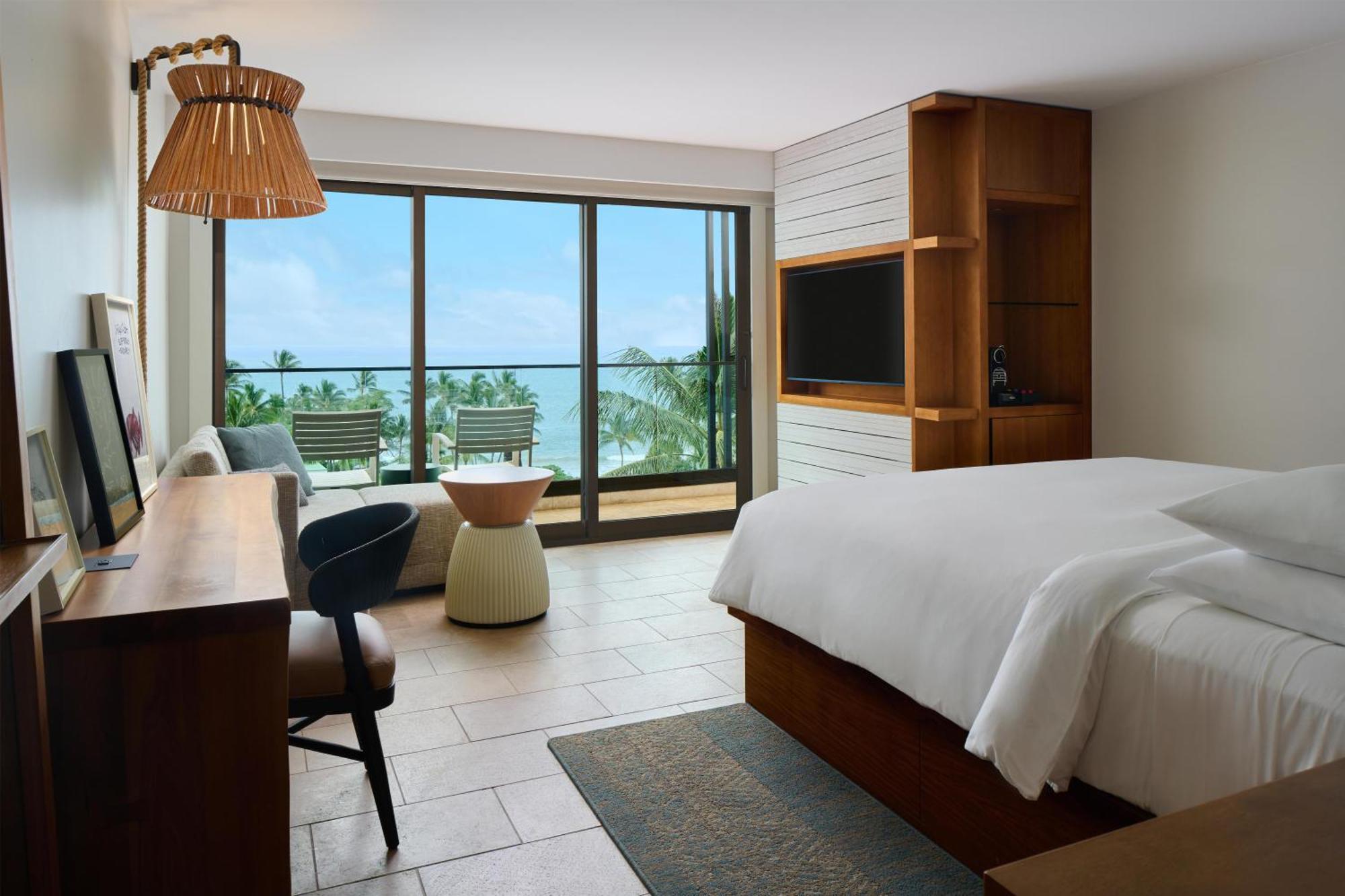 Quarto com Cama King-size e Vista do Mar