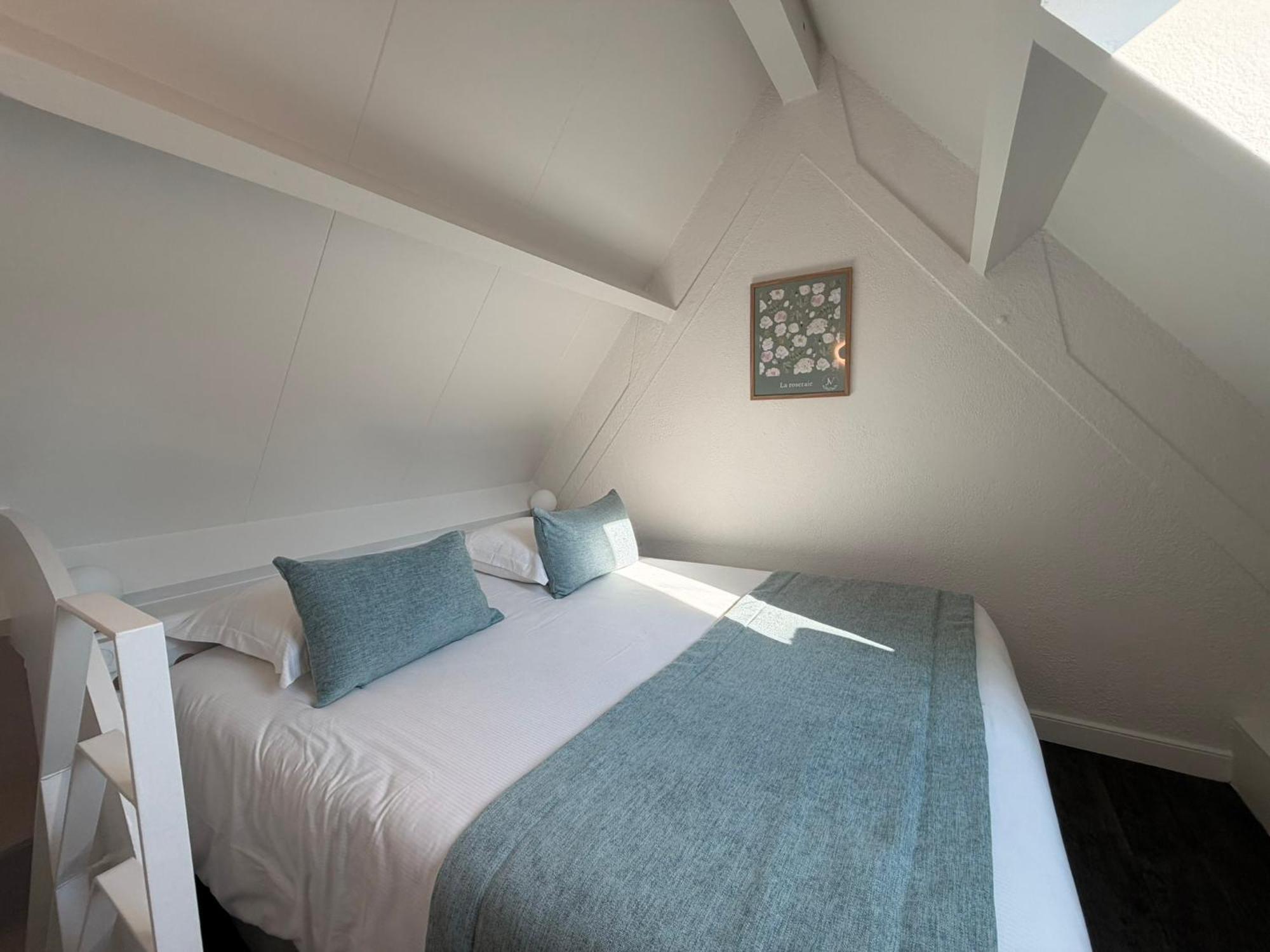 Triple Room,1758595201:JPEG