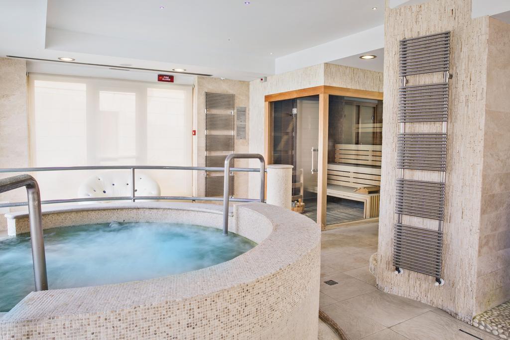 Classic Double Room Spa Access,641737875:JPEG