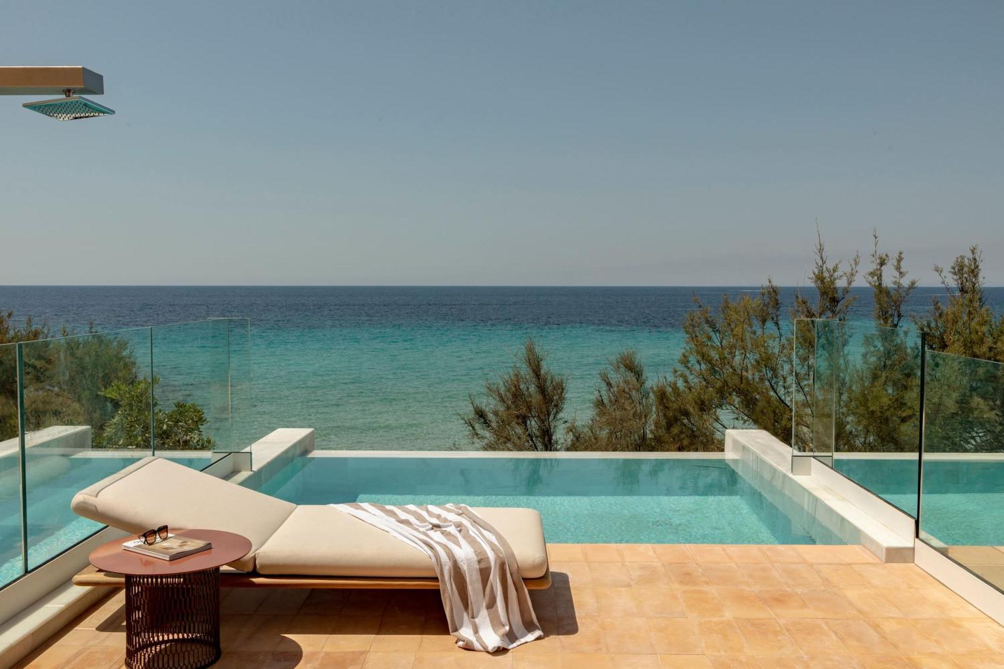 Master Suite Private Pool Sea View