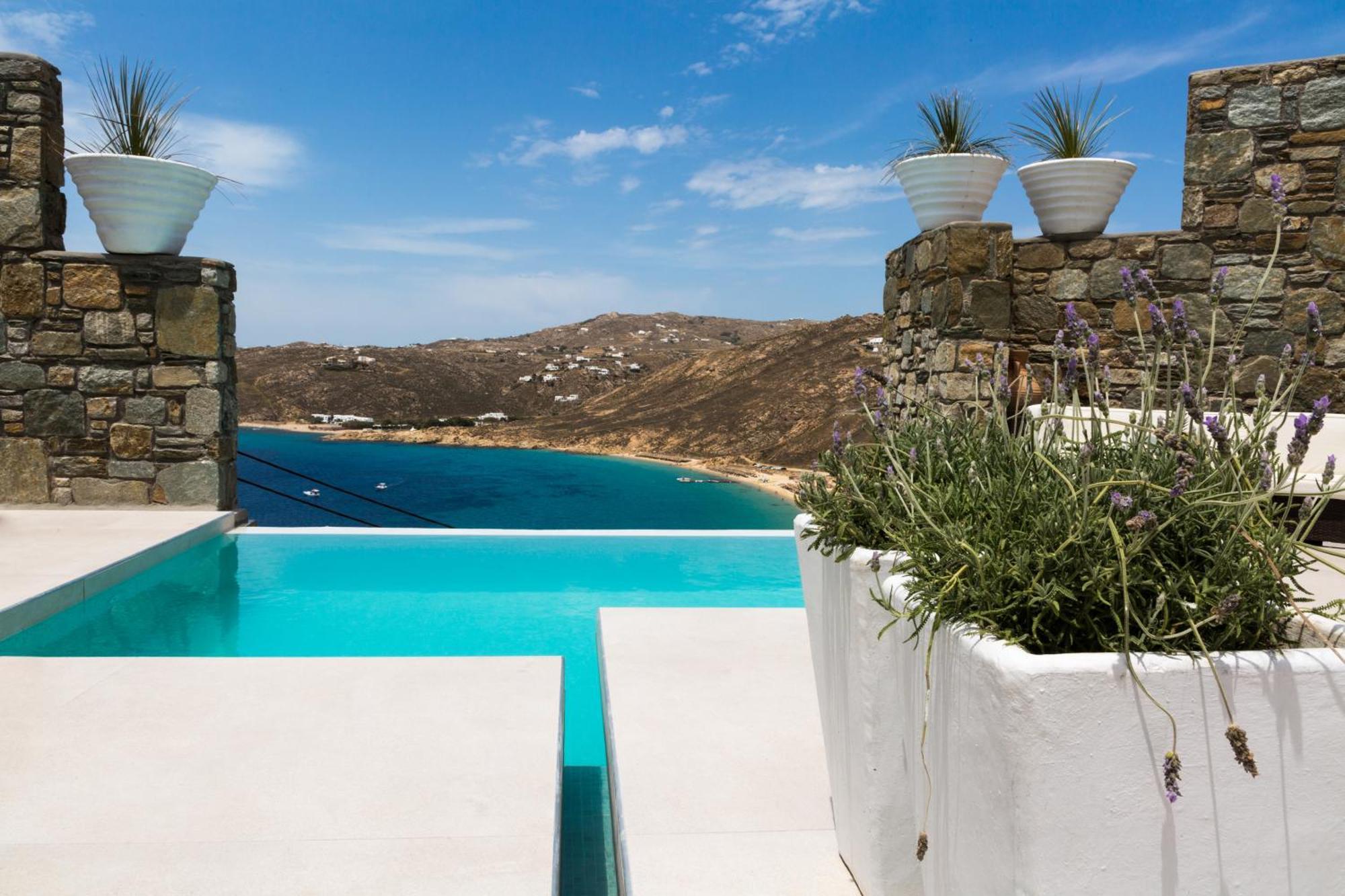 Grand Deluxe Three bedroom Villa Private Pool Sea View