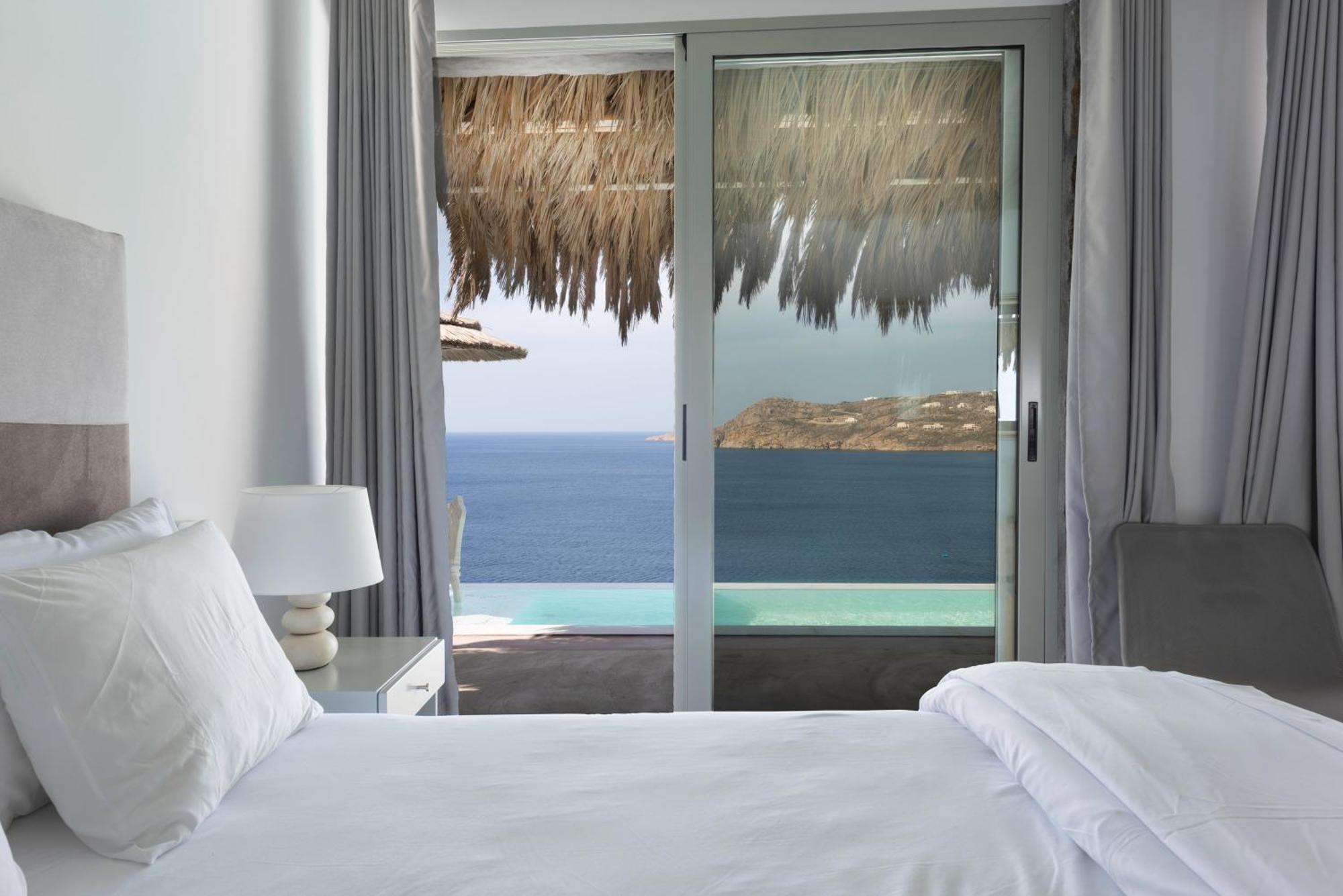 Grand Deluxe Suite Private Pool Sea View