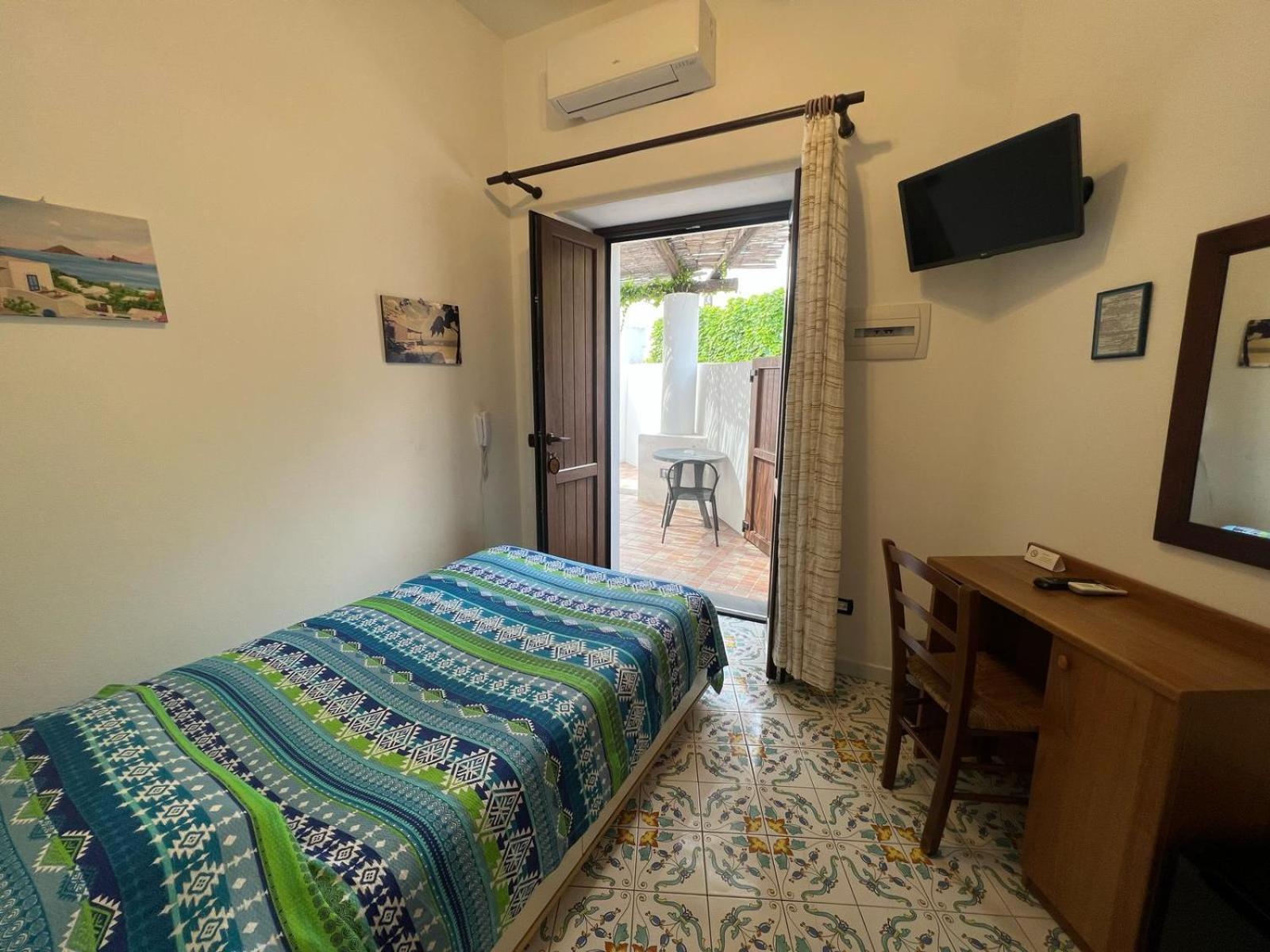 Double Room,1770485584:JPEG