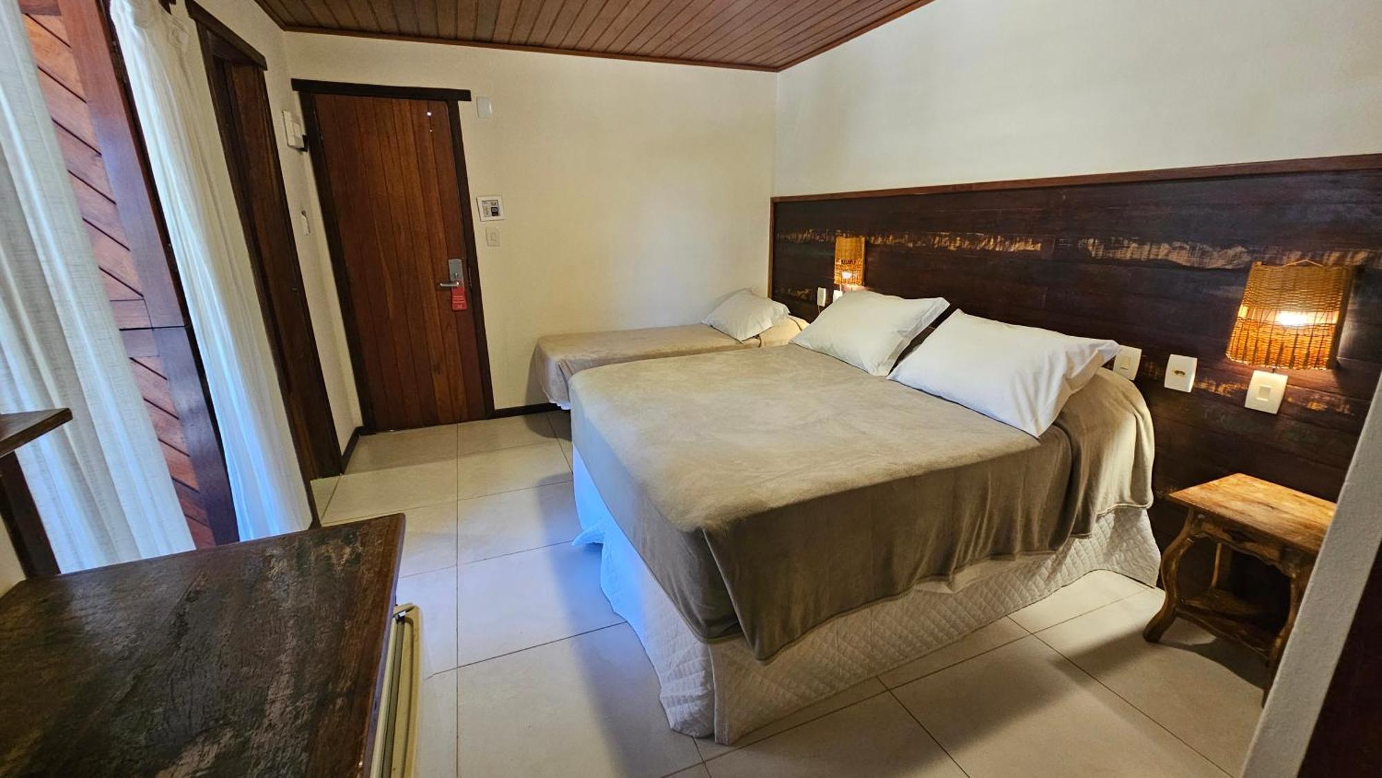 Quarto Triplo Básico