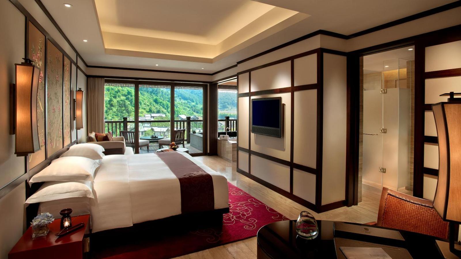 Hot Spring Retreat - King