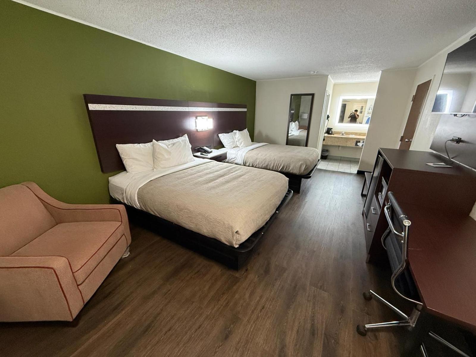 Double Room Two Double Beds Non-Smoking