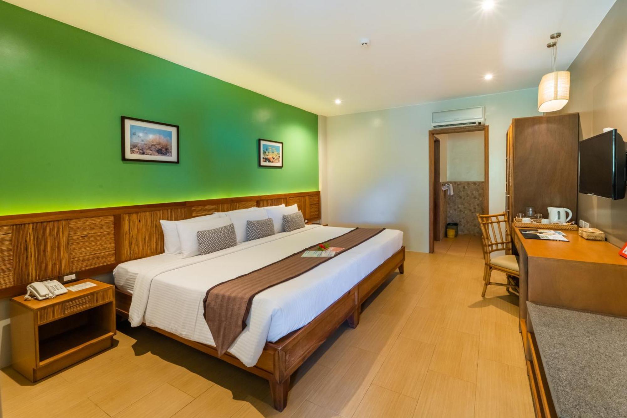 Deluxe Double or Twin Room