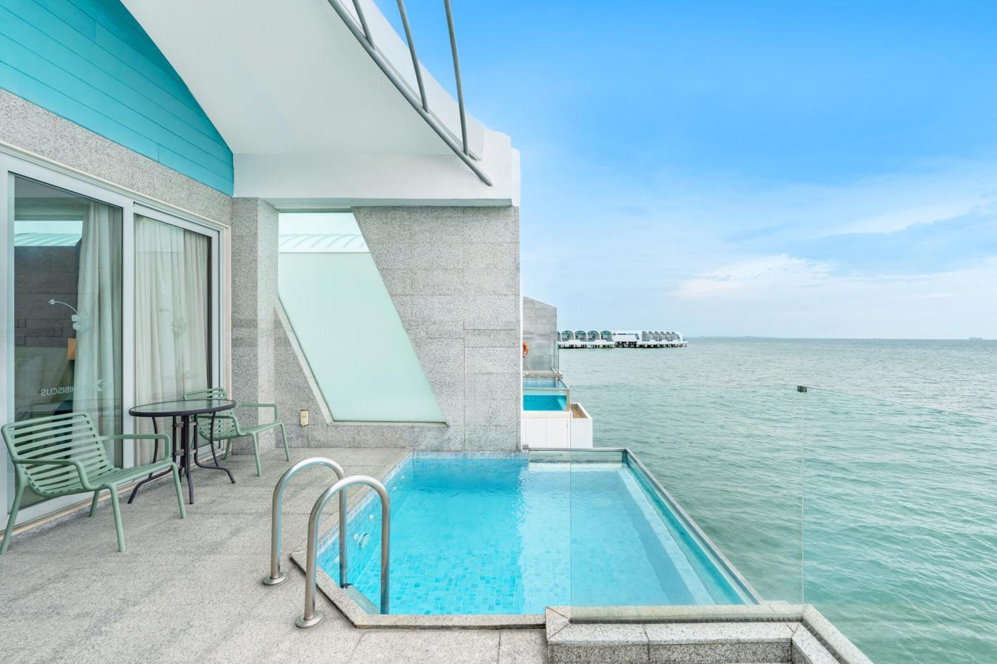 Romantisches Urlaubspaket - Panorama Poolvilla mit Meerblick