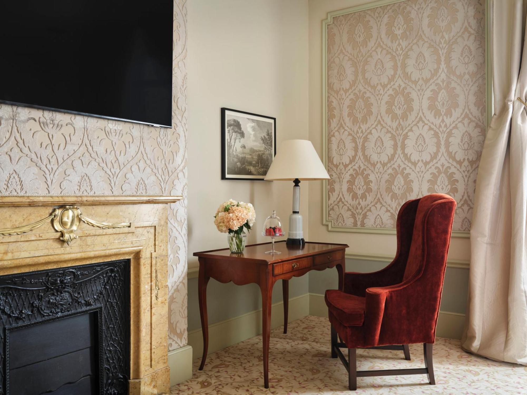 Classic Double Room,1765572746:JPEG