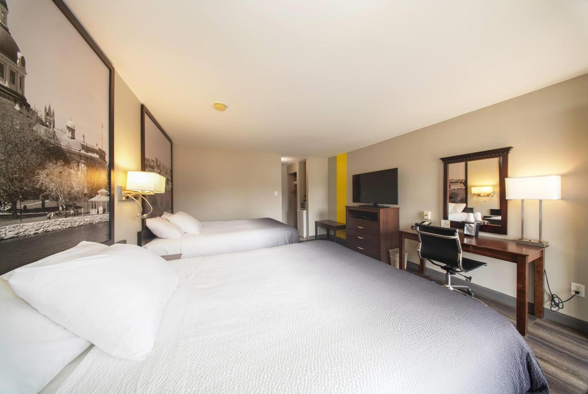 Queen Room Two Queen Beds Pet Friendly or Non-Smoking