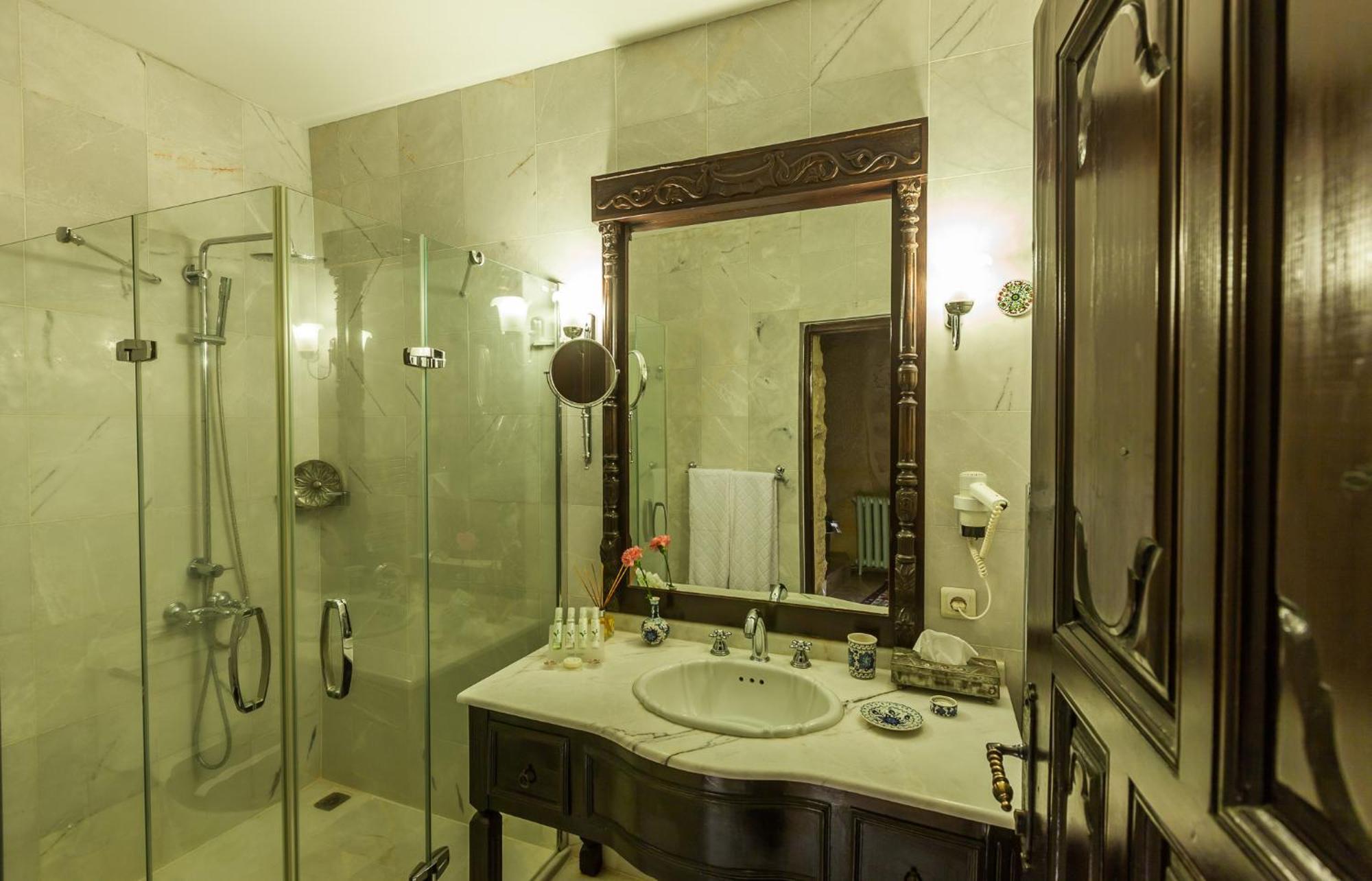 Quarto Caverna Deluxe