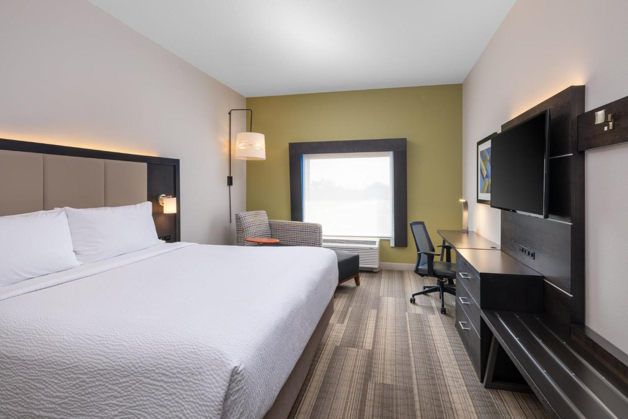 Standard King Room