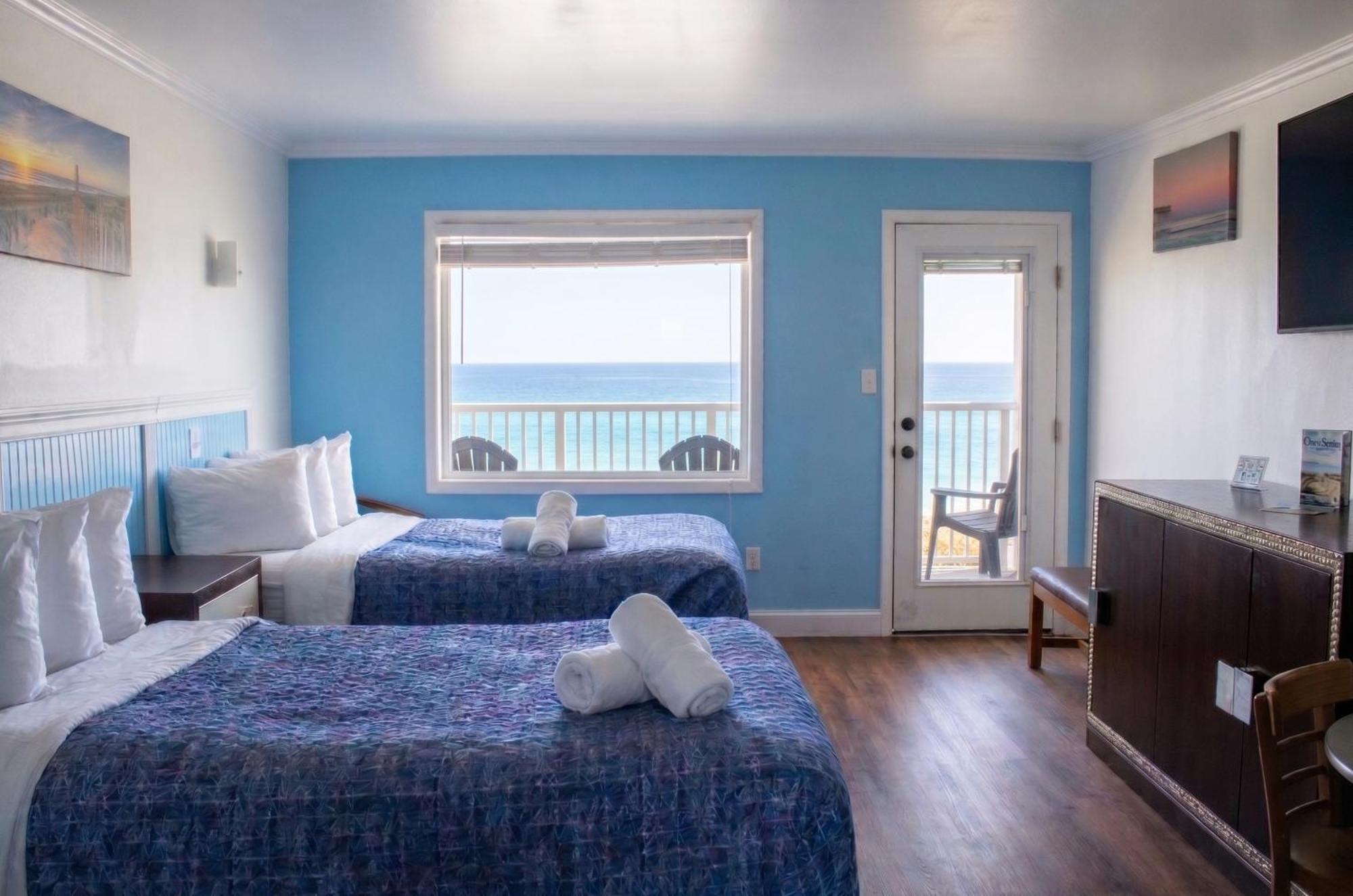 Two Double Bed Ocean Front Third Floor