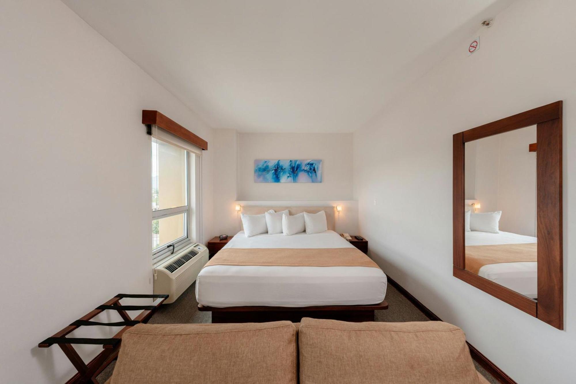 Junior King Suite