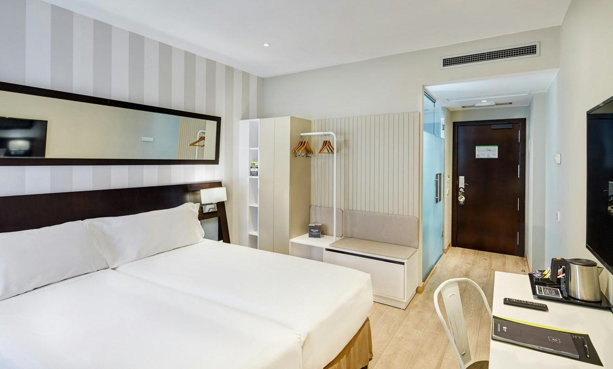 Superior Double or Twin Room,1769487342:JPEG