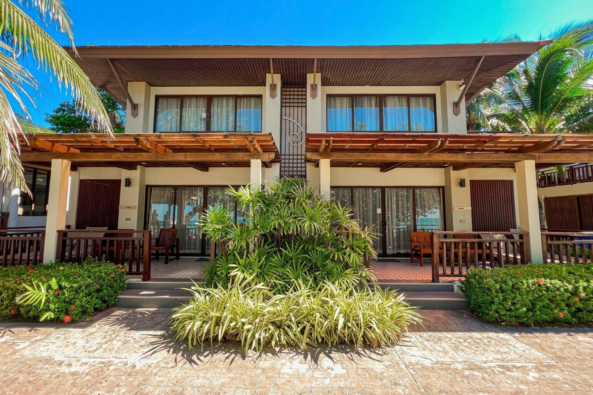 Beachfront Chalet 2nd Floor