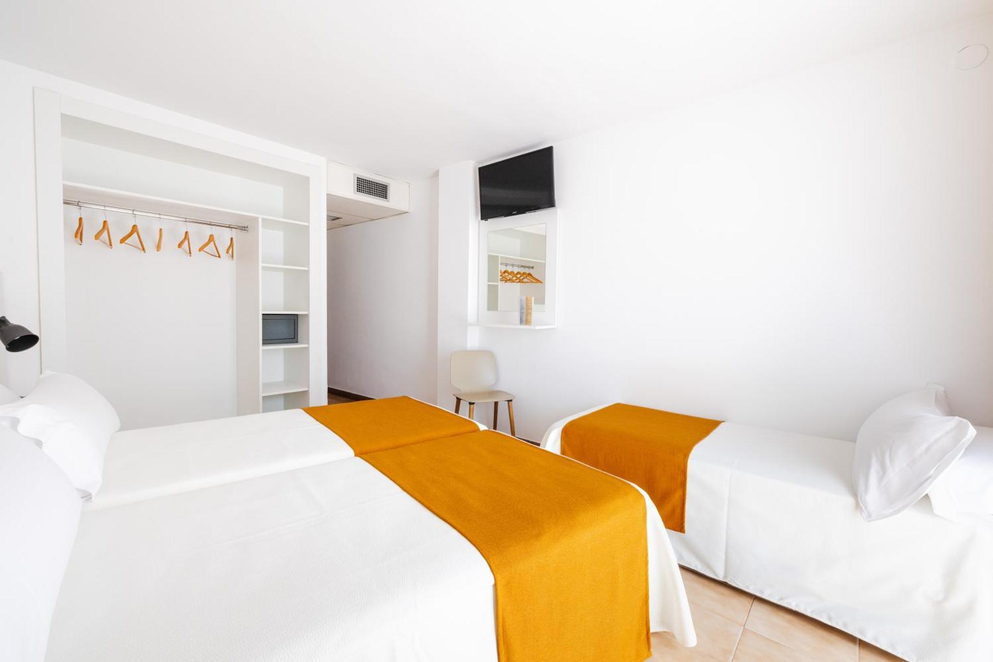 Triple Room Balcony