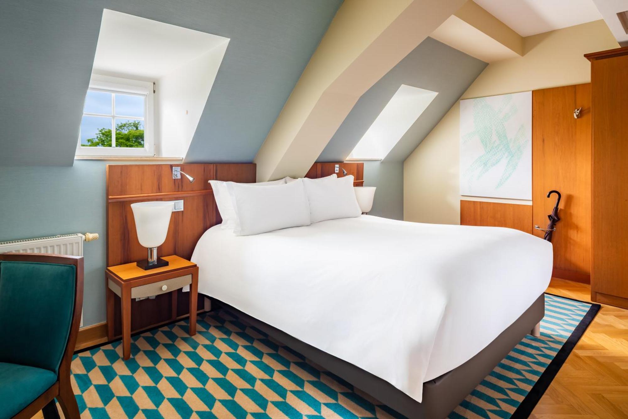 Classic Attic Double Room Park Side
