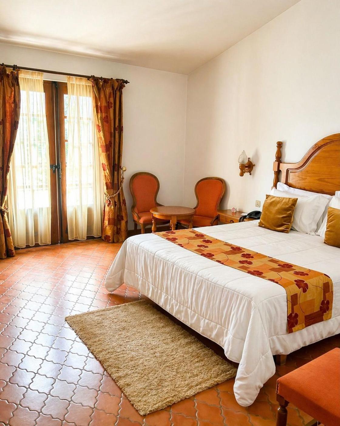 Quarto Duplo com Varanda Partilhada