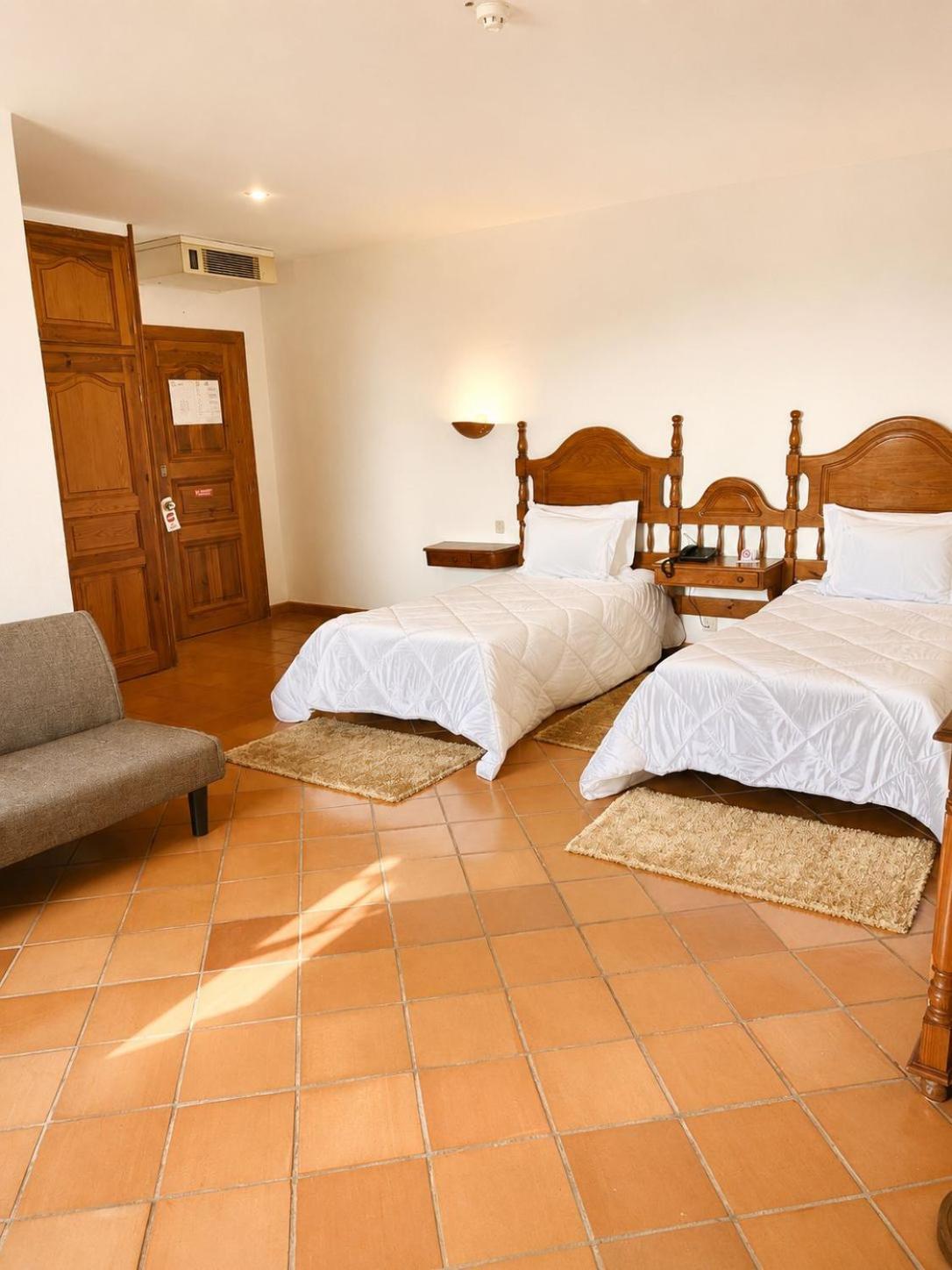 Chambre Lits Jumeaux - Vue sur Jardin