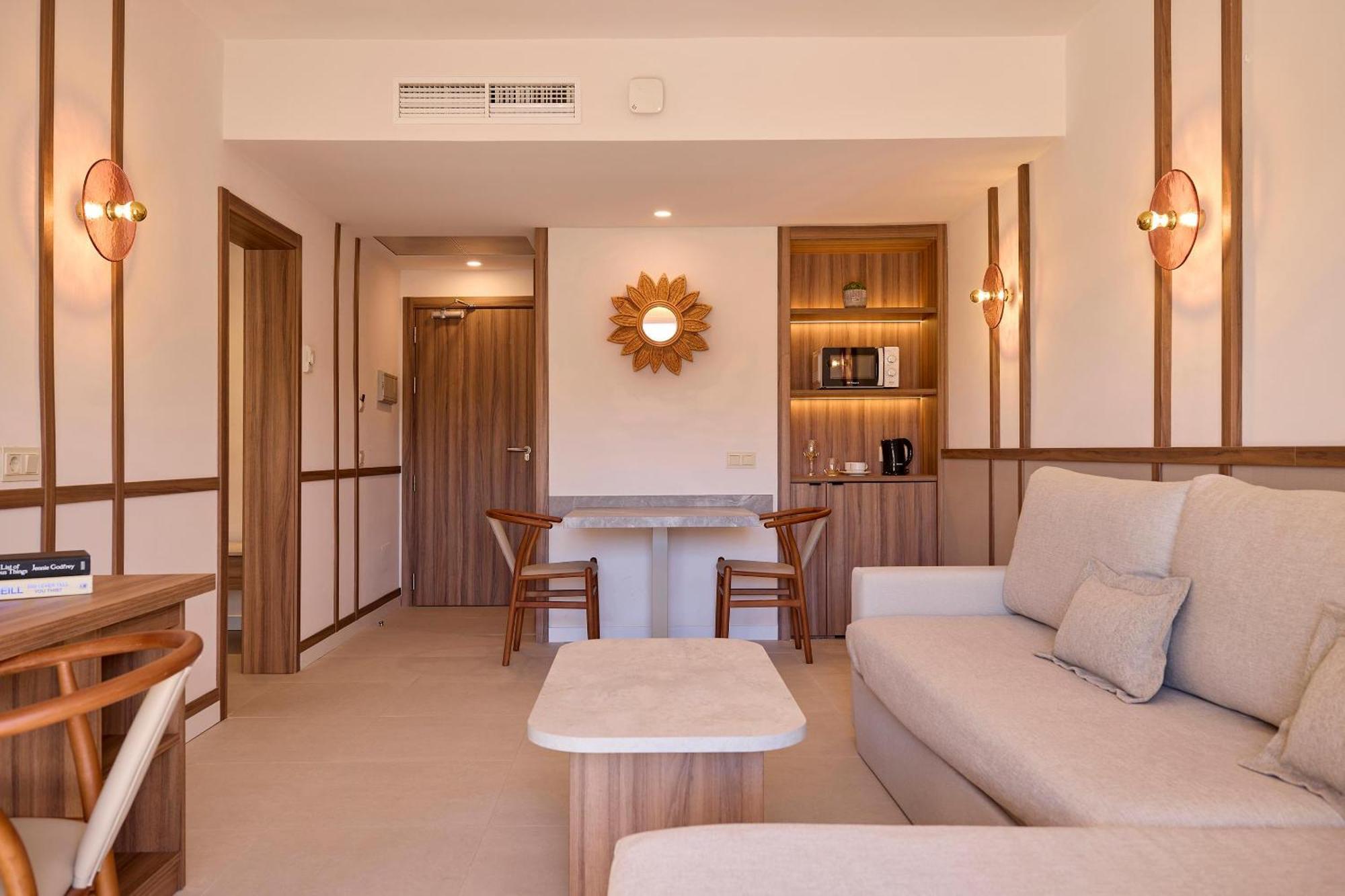 Suite 1 Chambre avec Vue sur la Piscine