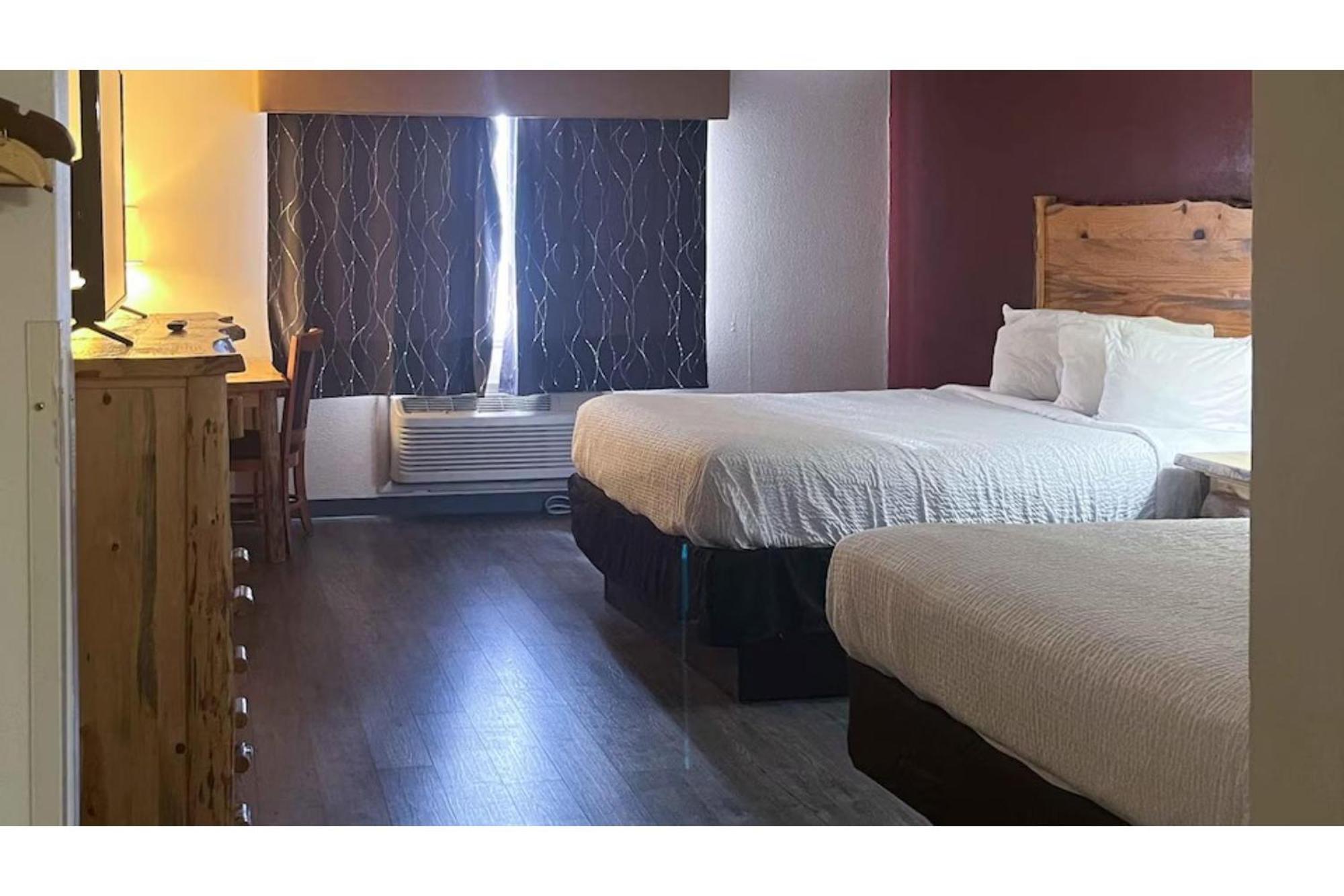 Queen Room Two Queen Beds Disability Access Non-Smoking