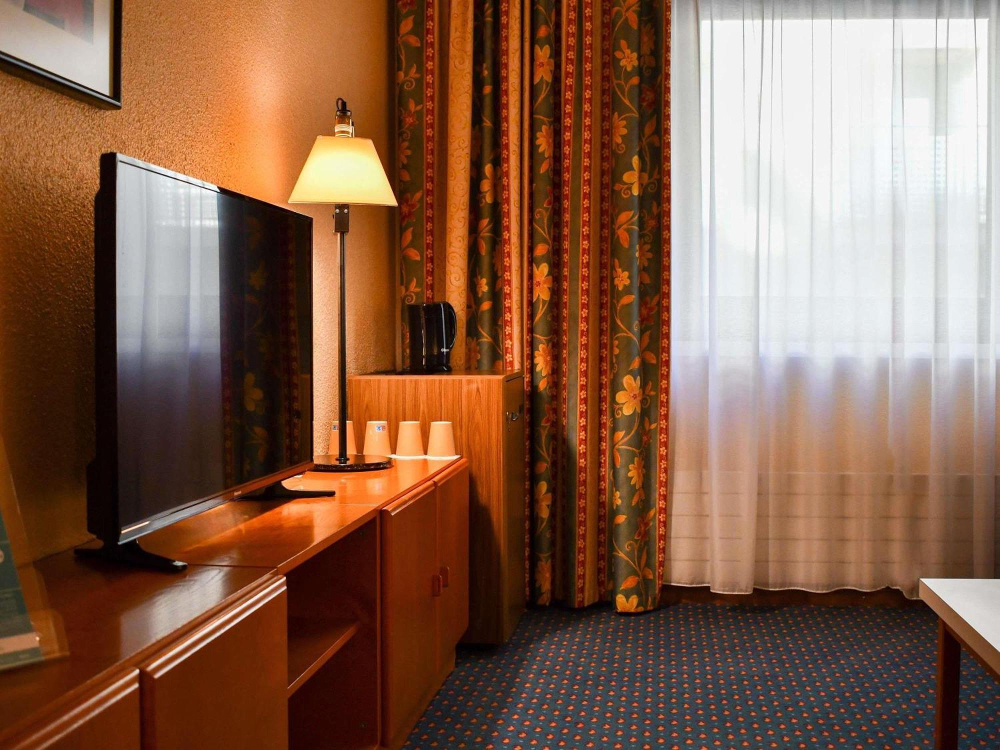 Chambre Supérieure avec 1 Lit Double et 1 Lit Simple