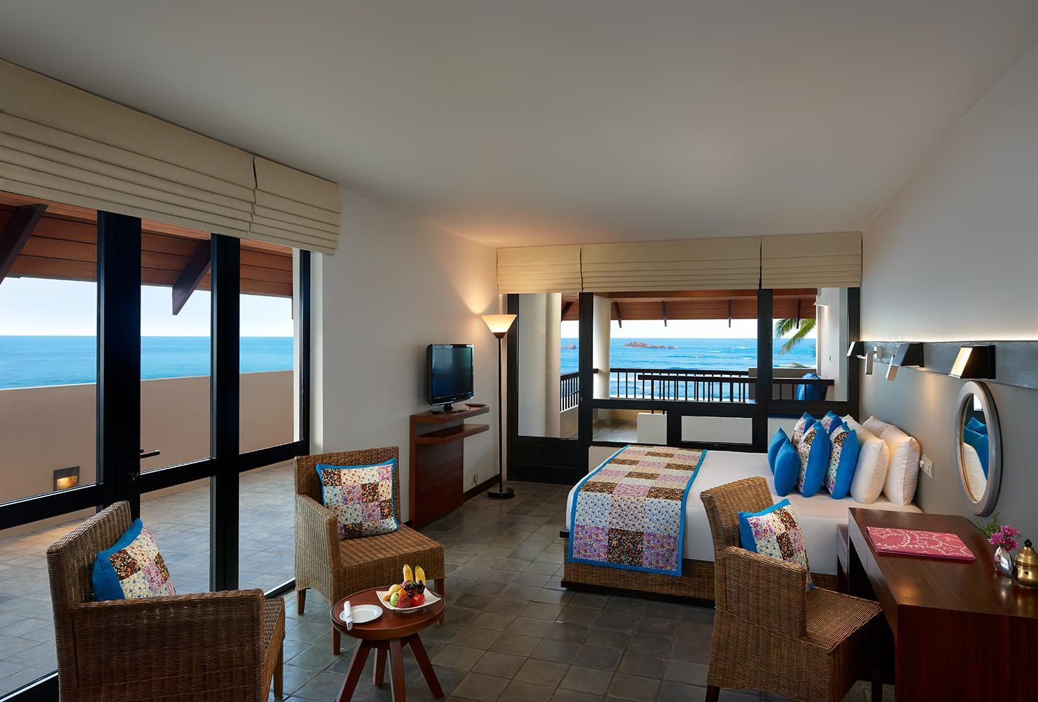 Deluxe King Ocean View Balcony on F&B on SPA