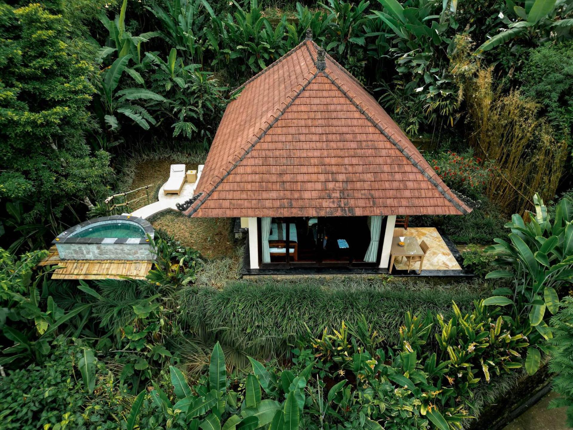 One Bedroom Villa Jacuzzi 1x 30 Minutes Massage