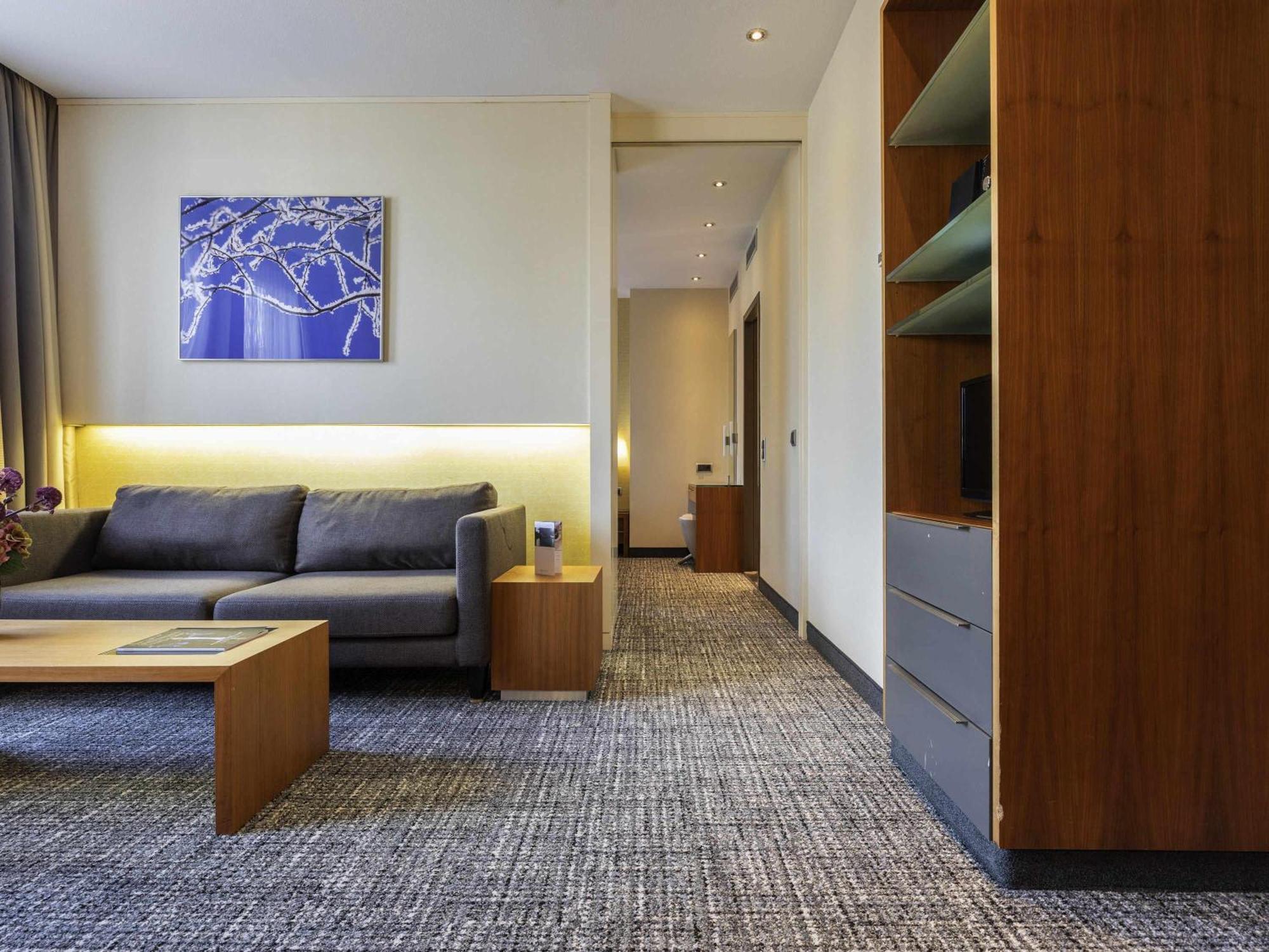 Superior King Suite