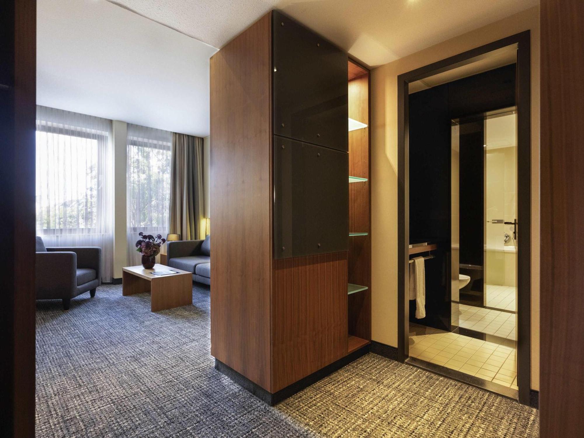 Superior King Suite