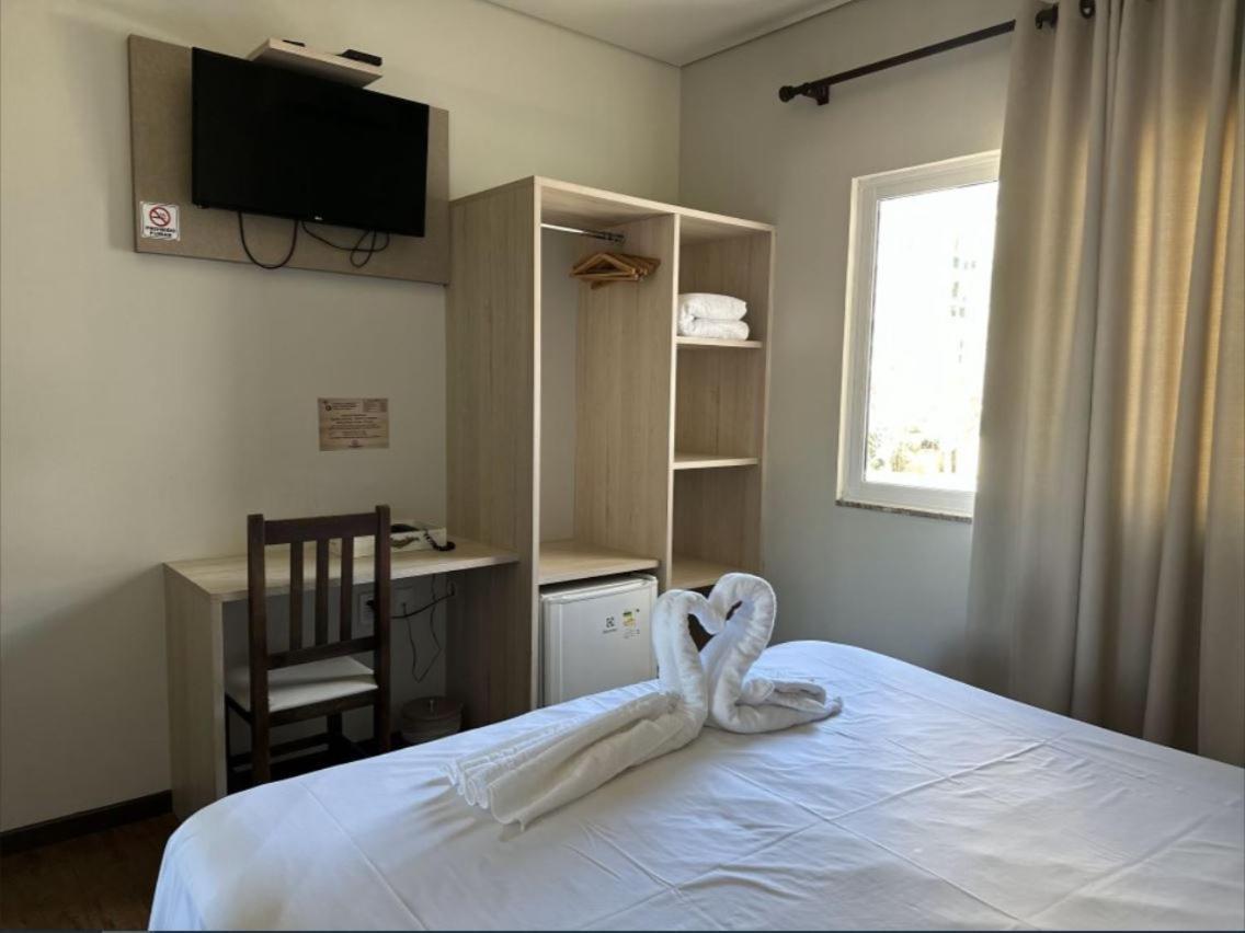 Quarto Standard com Cama de Casal ou 2 de Solteiro