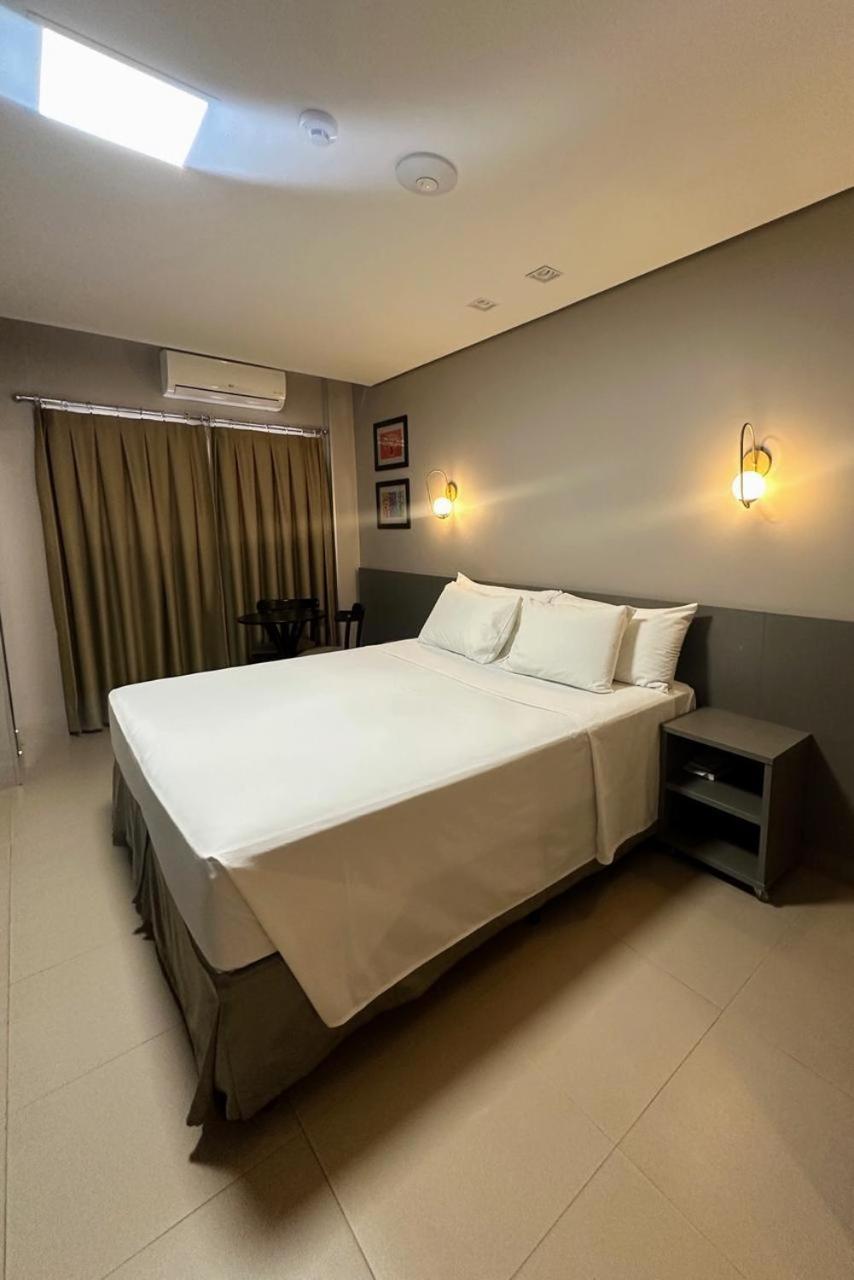 Quarto com Cama Queen-size