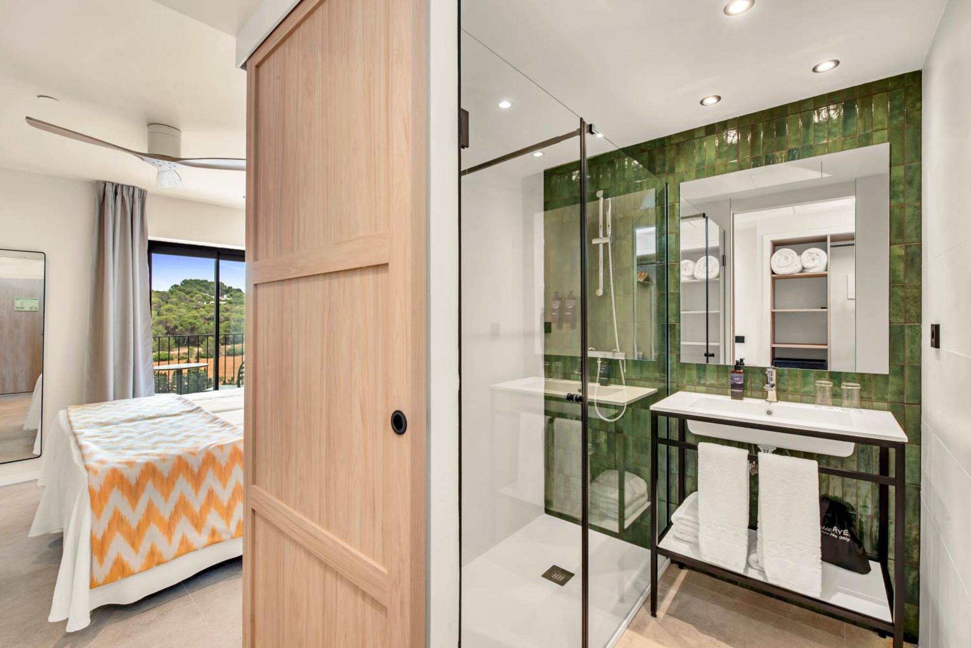 Double or Twin Room Unlimited Brunch