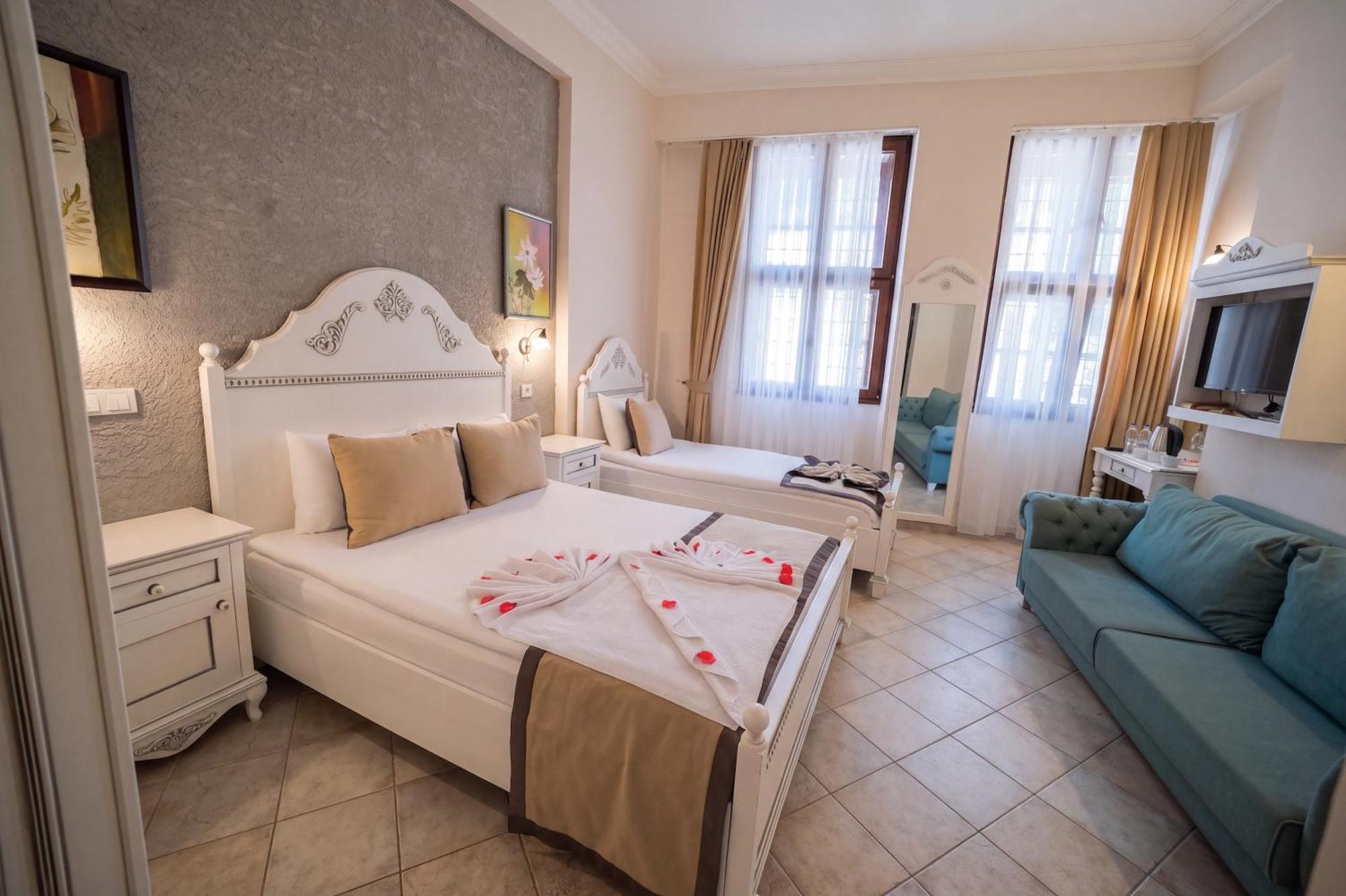 Luxury Triple Room,1773694999:JPEG