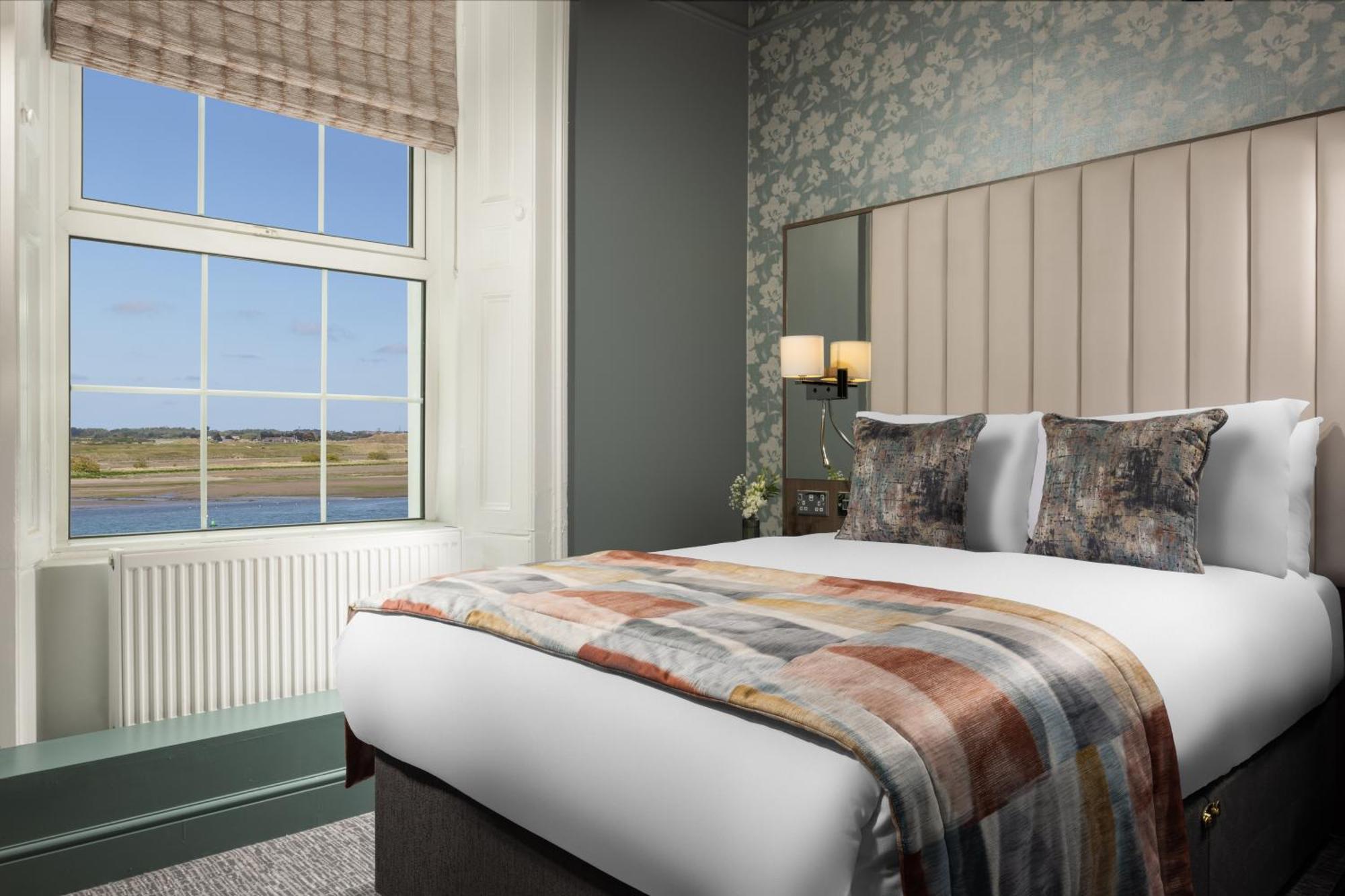 Phoenix Double Room Sea View